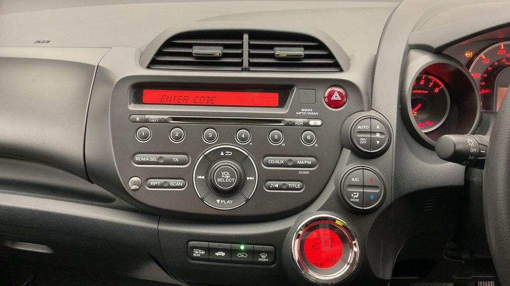 Used Honda Jazz 2011 for sale - 76409178: Photo 10