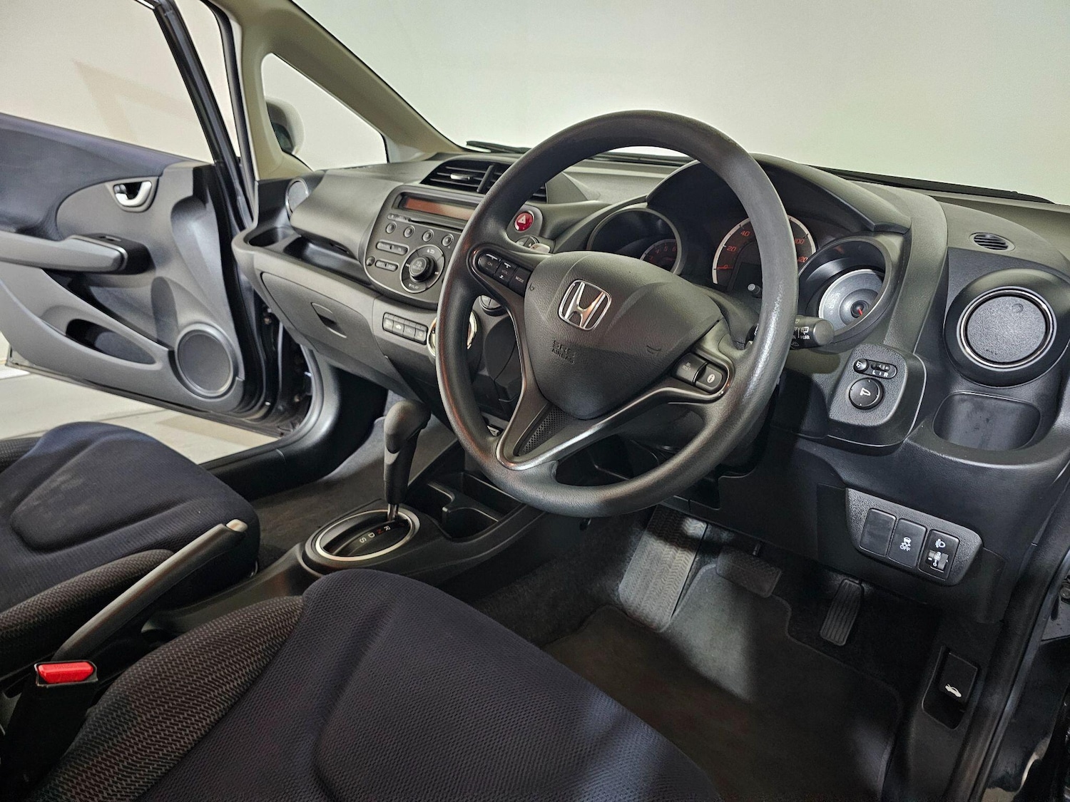 Used Honda Jazz 2011 for sale - 76409178: Photo 20