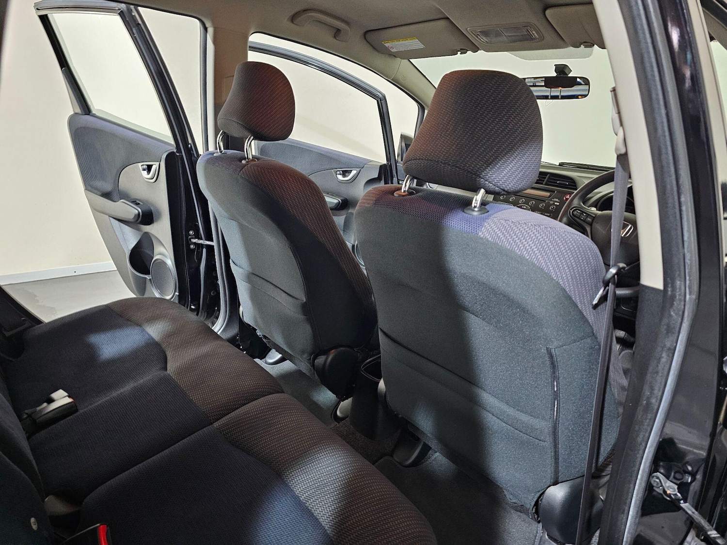 Used Honda Jazz 2011 for sale - 76409178: Photo 26