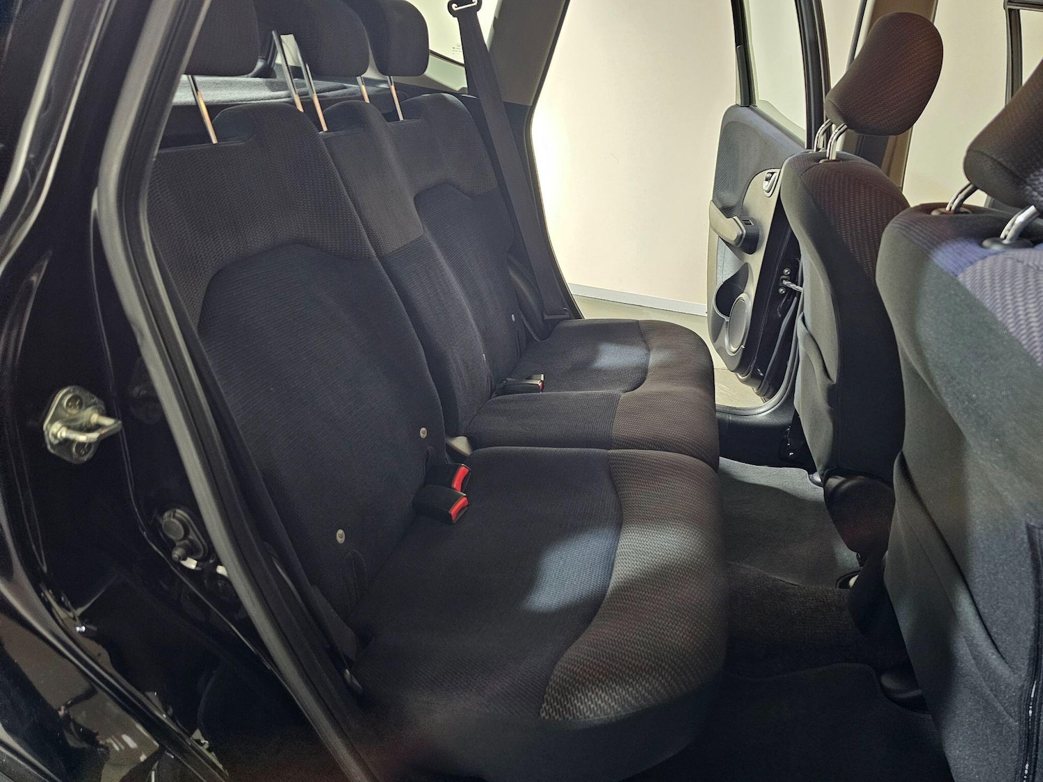 Used Honda Jazz 2011 for sale - 76409178: Photo 27