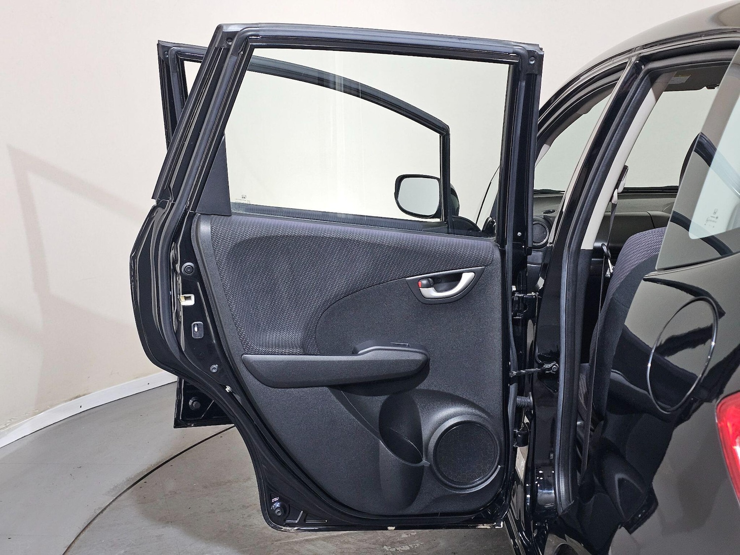 Used Honda Jazz 2011 for sale - 76409178: Photo 28