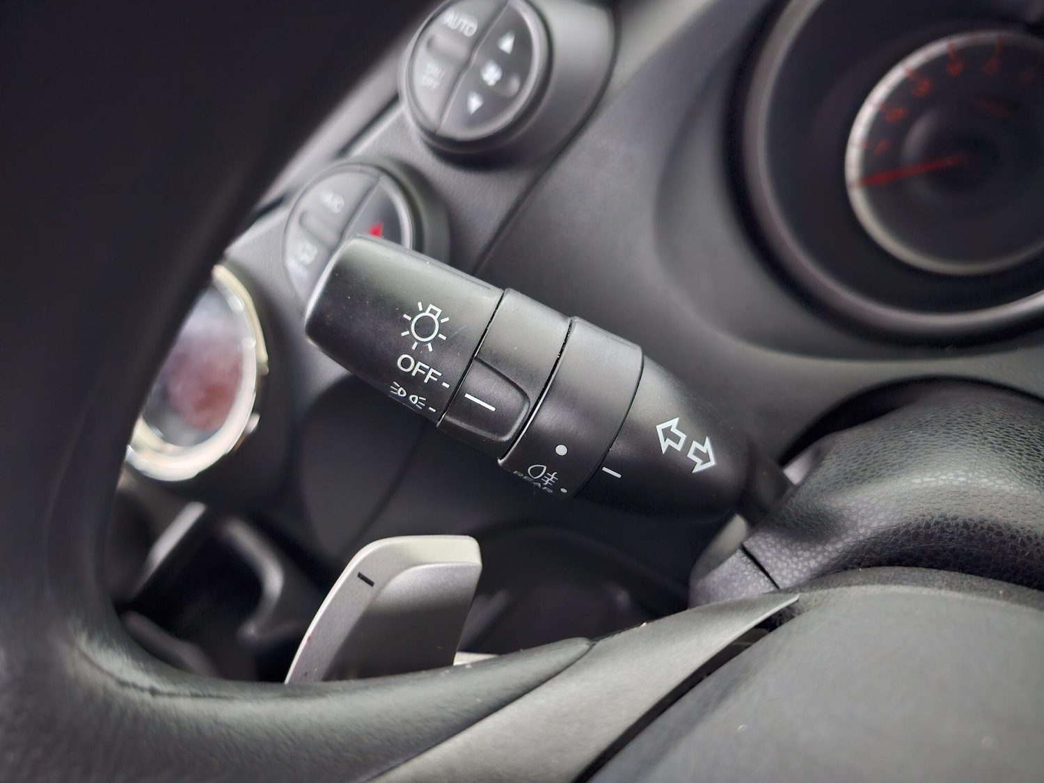 Used Honda Jazz 2011 for sale - 76409178: Photo 37