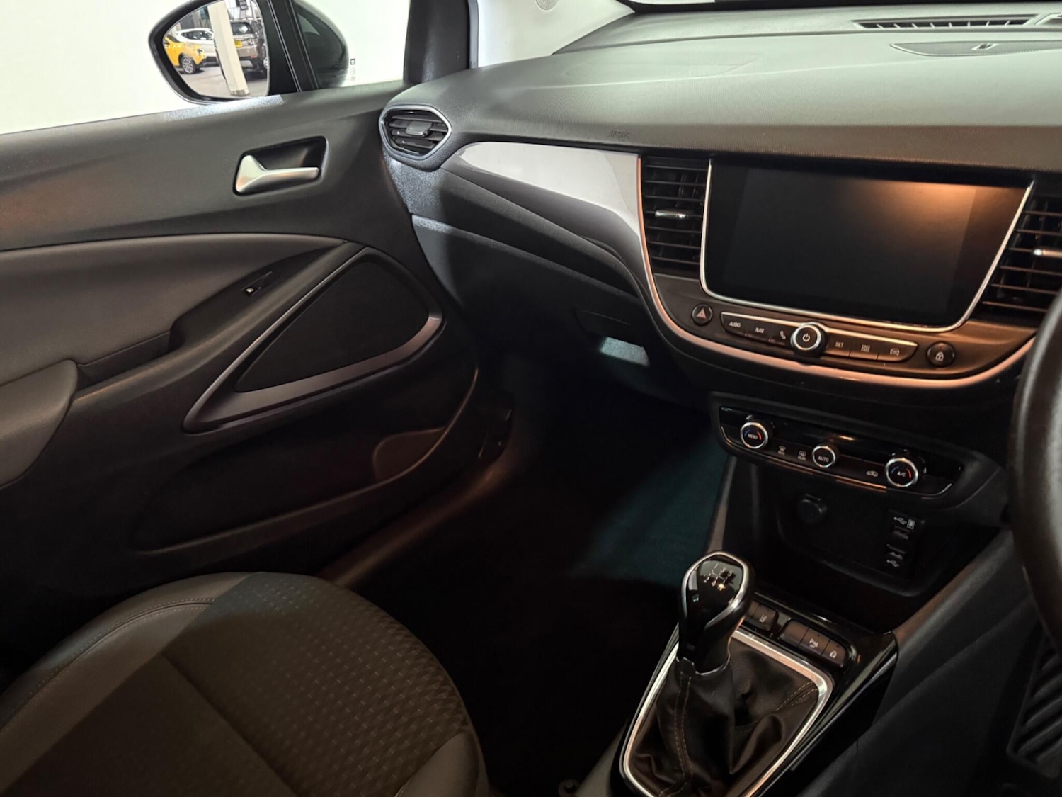 Used Vauxhall Crossland X 2018 for sale - 76370699: Photo 32