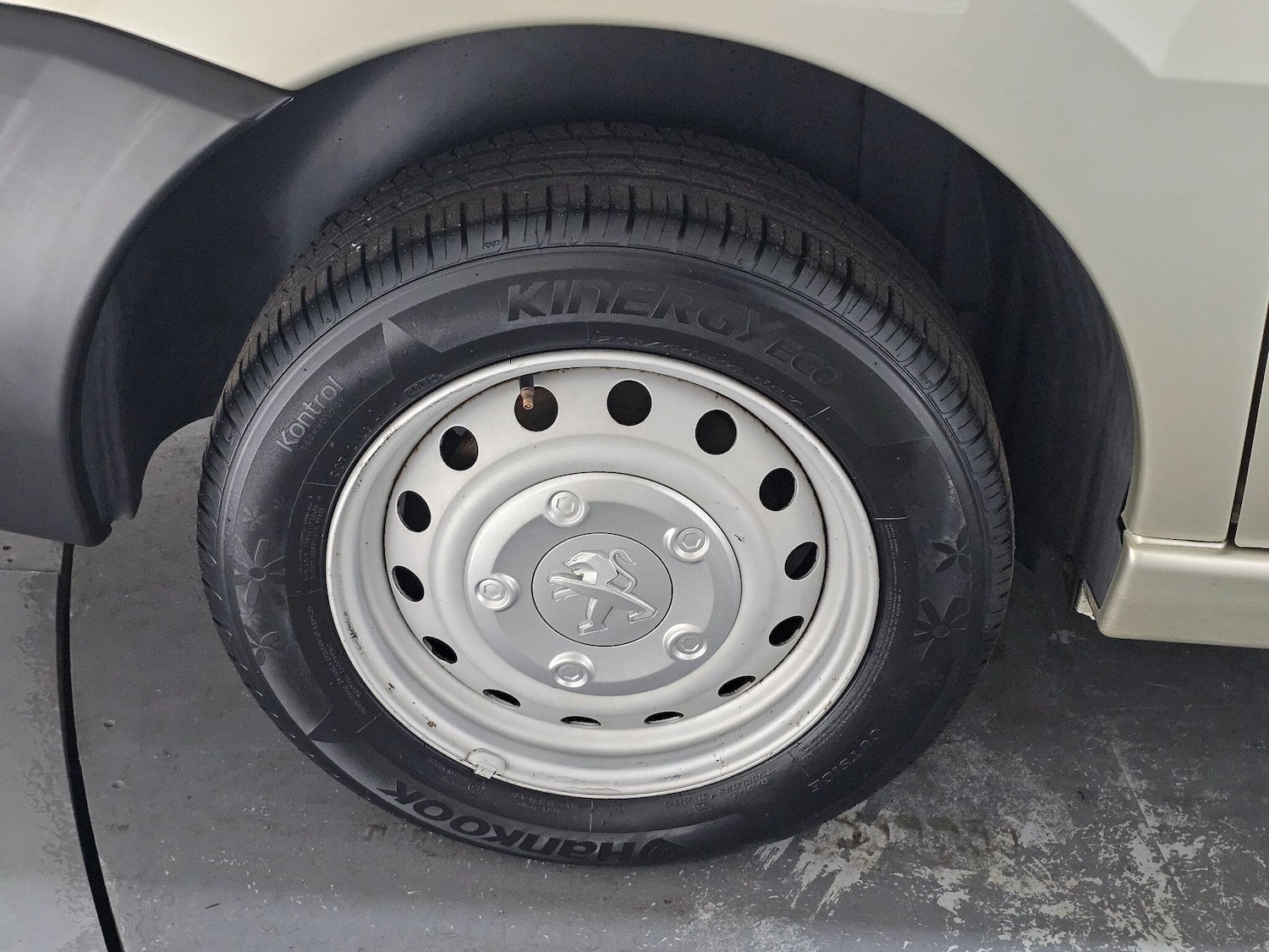 Used Peugeot Expert Tepee 2012 for sale - 76689482: Photo 17