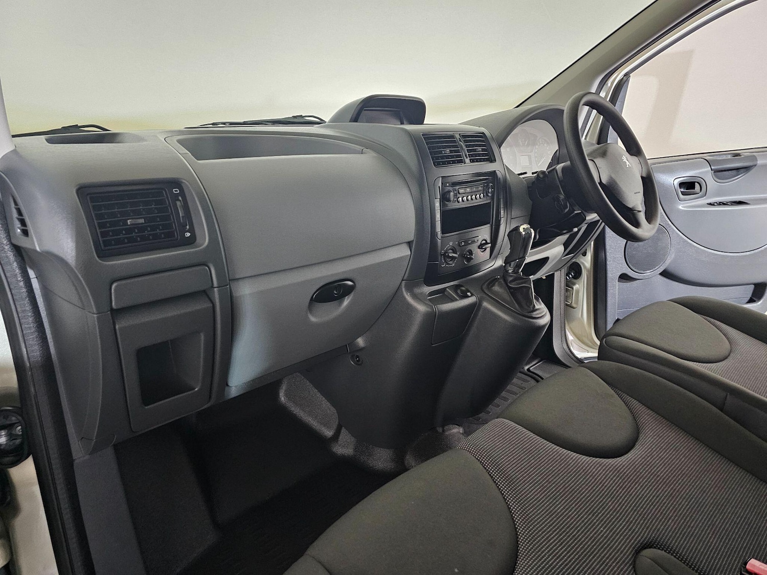 Used Peugeot Expert Tepee 2012 for sale - 76689482: Photo 24