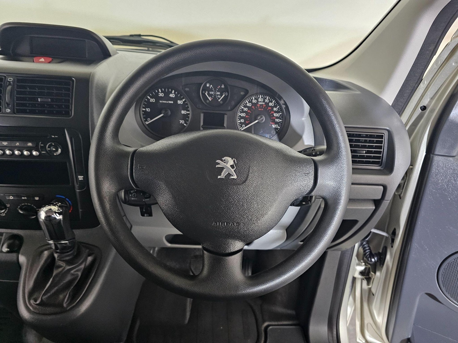 Used Peugeot Expert Tepee 2012 for sale - 76689482: Photo 32