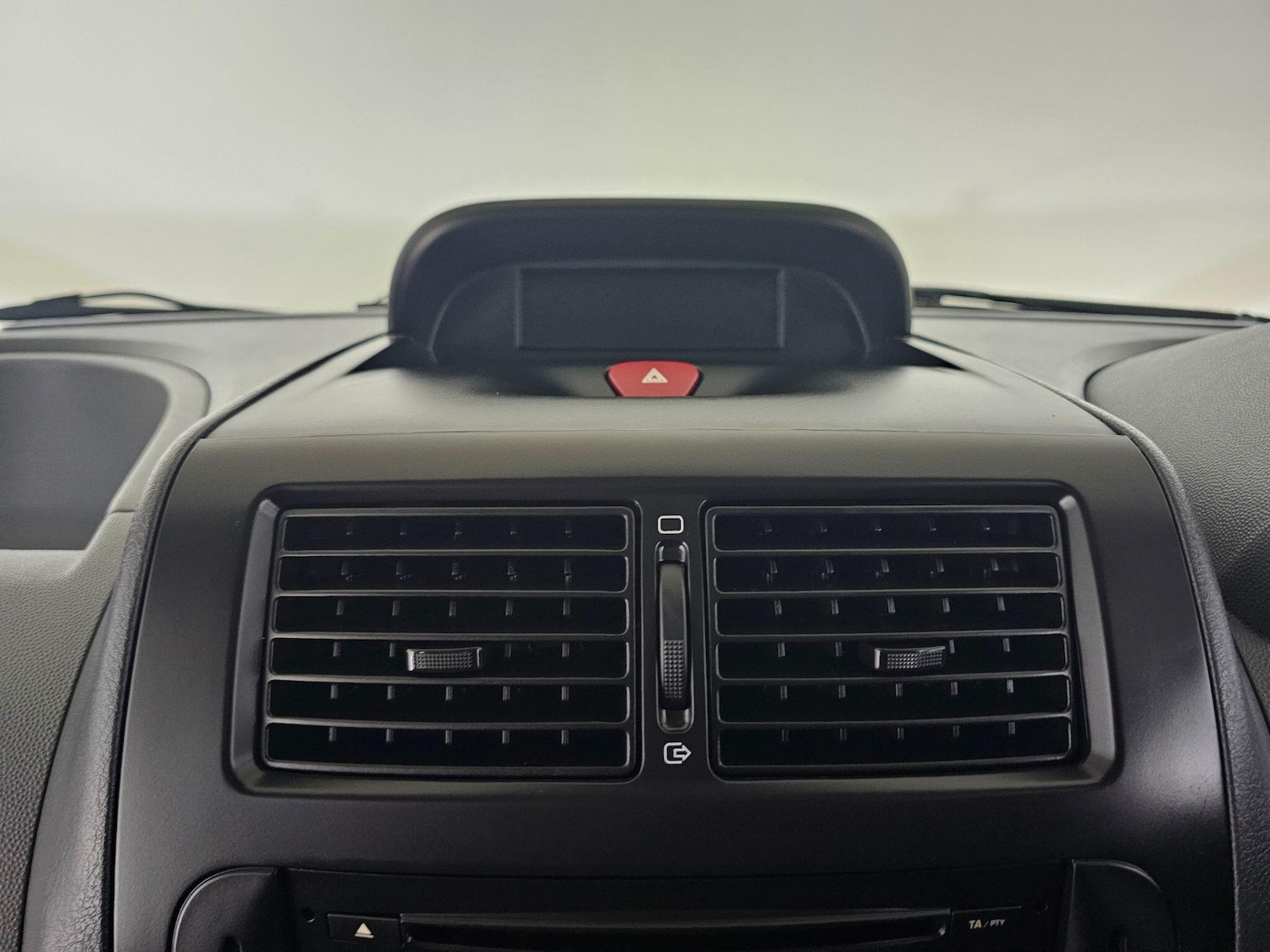 Used Peugeot Expert Tepee 2012 for sale - 76689482: Photo 36