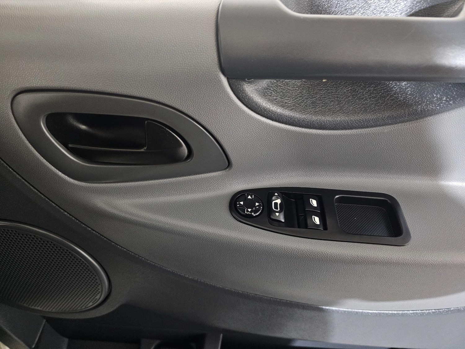 Used Peugeot Expert Tepee 2012 for sale - 76689482: Photo 39