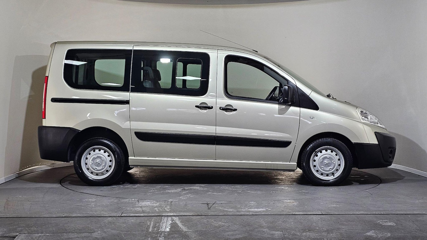 Used Peugeot Expert Tepee 2012 for sale - 76689482: Photo 6