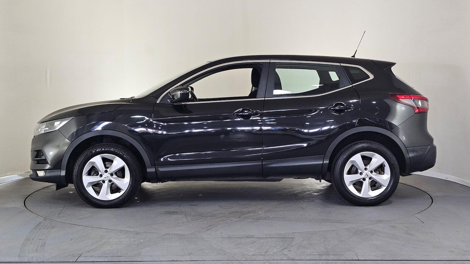 Used Nissan Qashqai 2018 for sale - 76408909: Photo 11