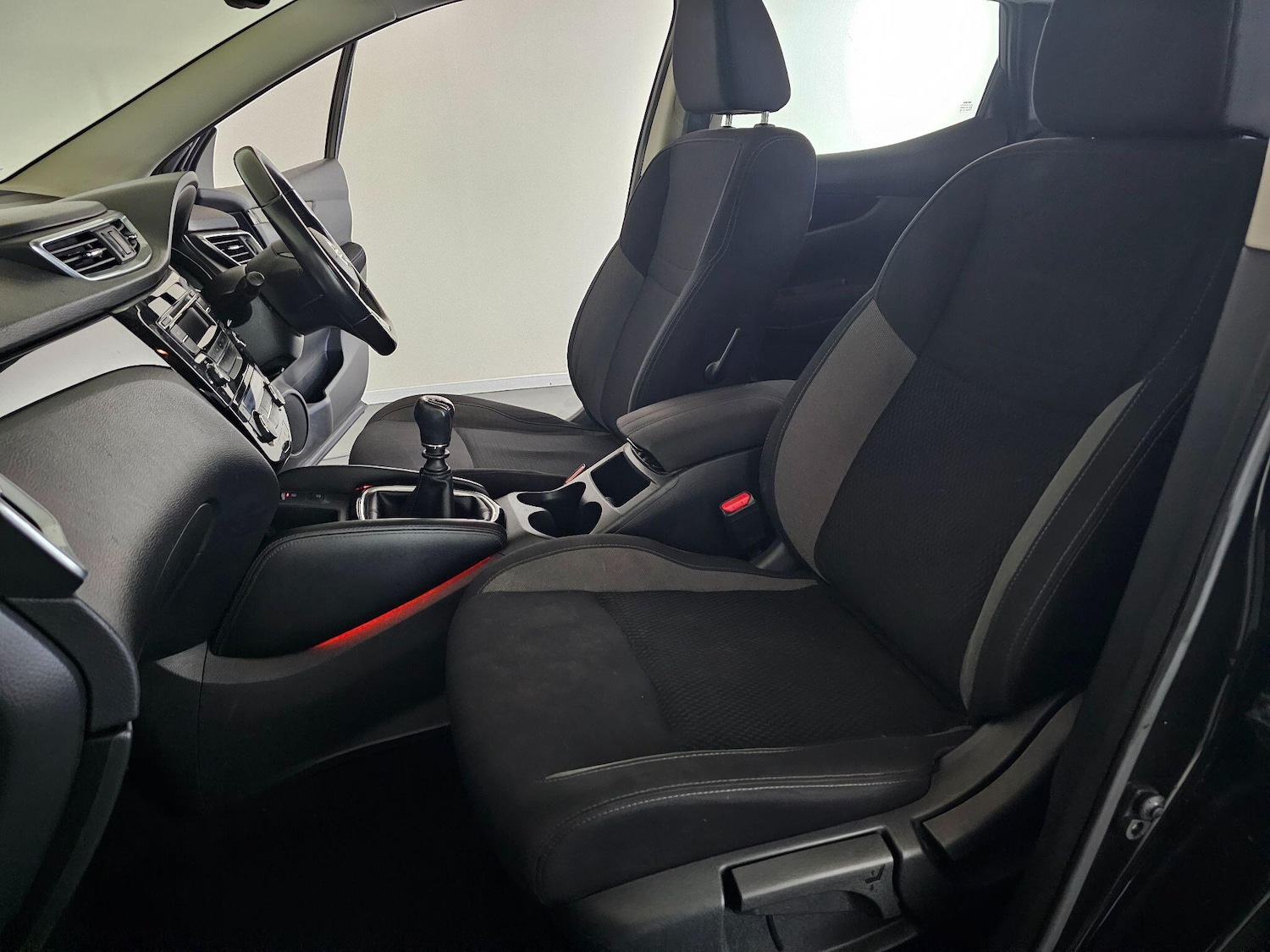 Used Nissan Qashqai 2018 for sale - 76408909: Photo 25