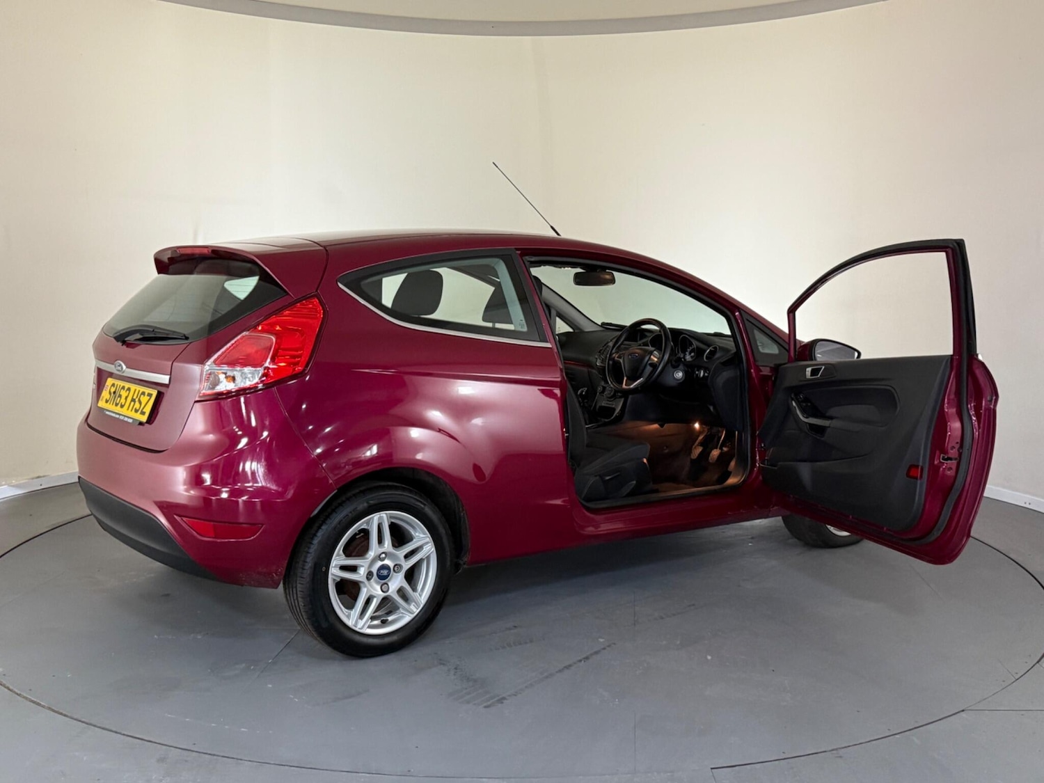 Used Ford Fiesta 2013 for sale - 76409058: Photo 13