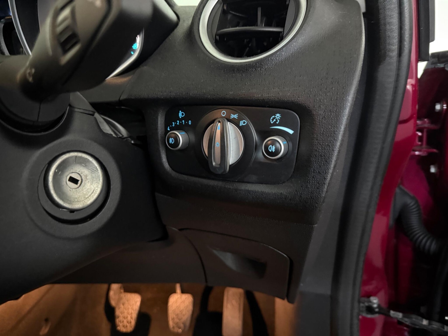 Used Ford Fiesta 2013 for sale - 76409058: Photo 24