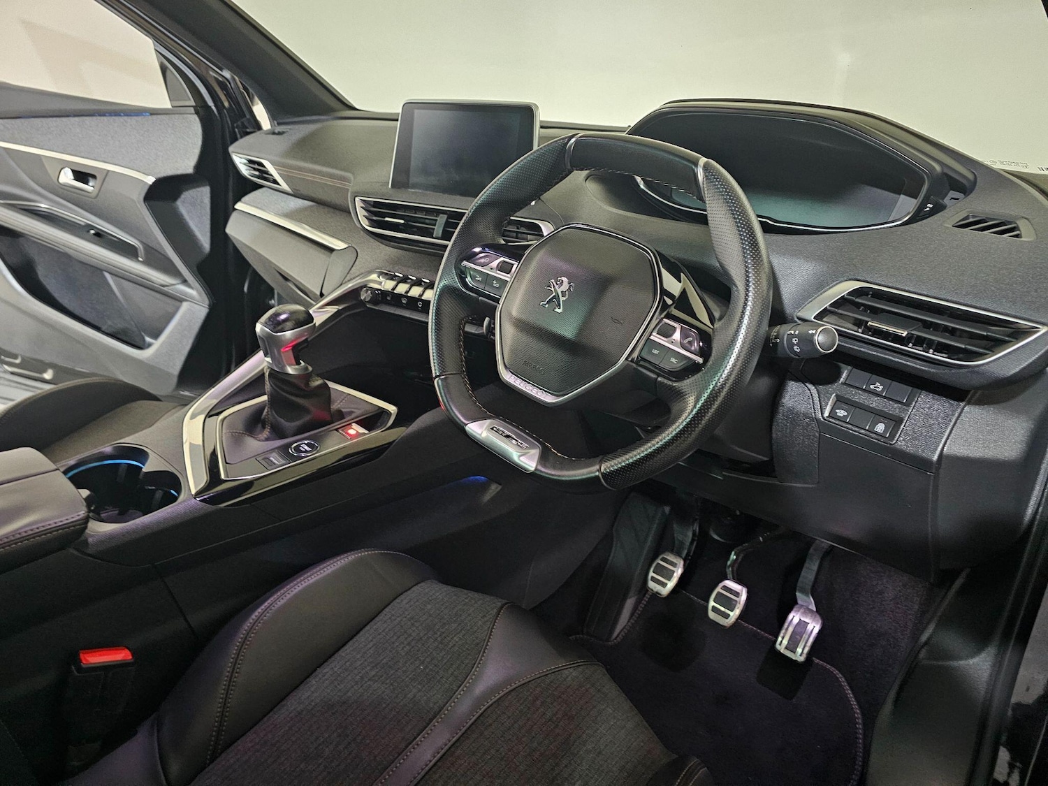 Used Peugeot 3008 2018 for sale - 76585524: Photo 10