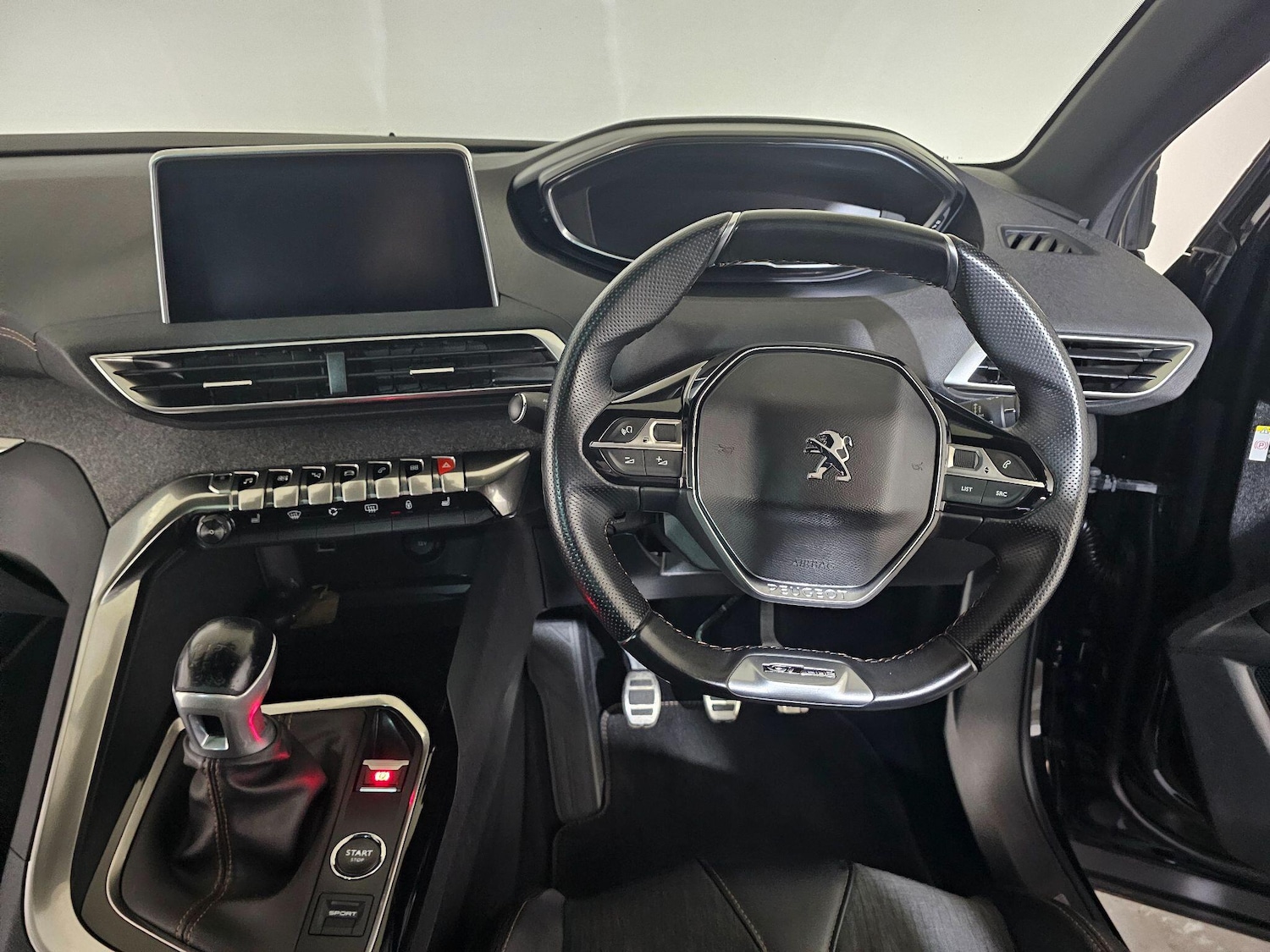 Used Peugeot 3008 2018 for sale - 76585524: Photo 12