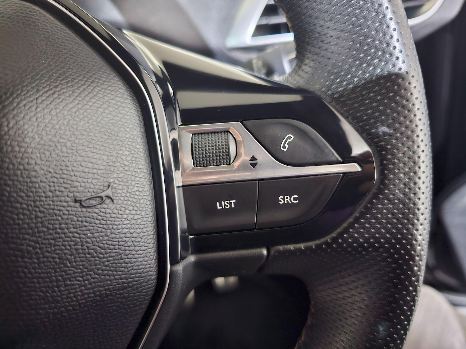 Used Peugeot 3008 2018 for sale - 76585524: Photo 22