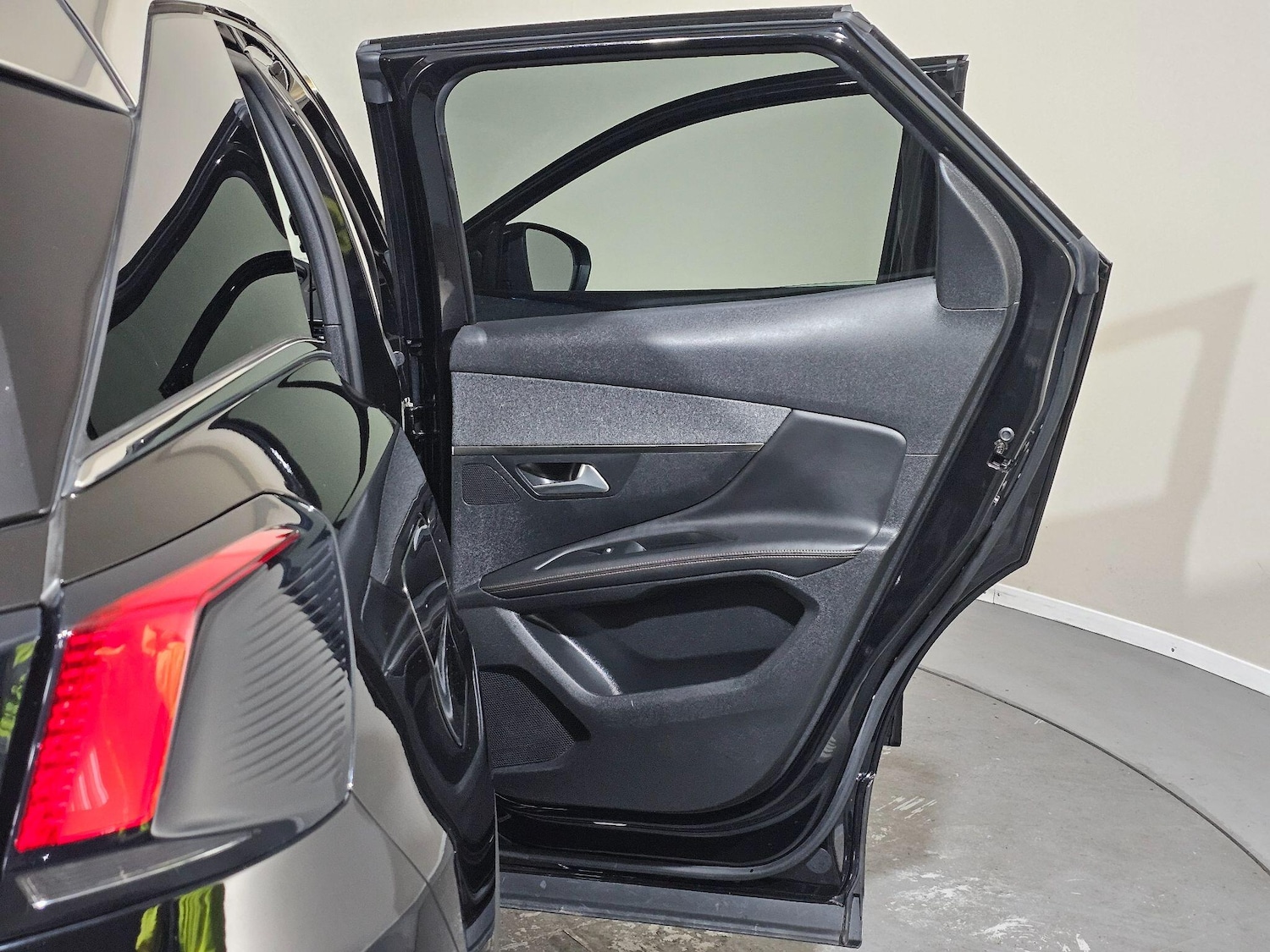 Used Peugeot 3008 2018 for sale - 76585524: Photo 29