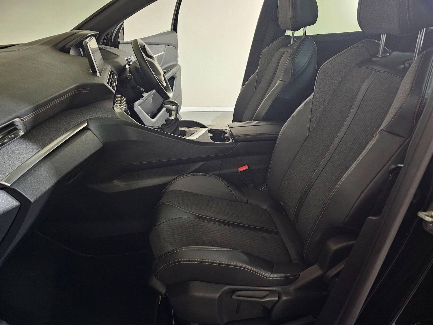 Used Peugeot 3008 2018 for sale - 76585524: Photo 40