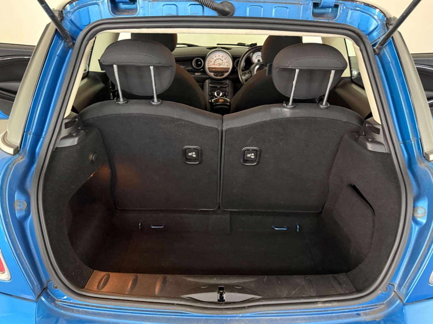 Used MINI Hatch 2011 for sale - 76409045: Photo 13