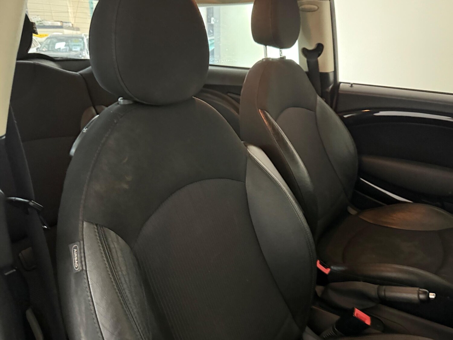 Used MINI Hatch 2011 for sale - 76409045: Photo 23