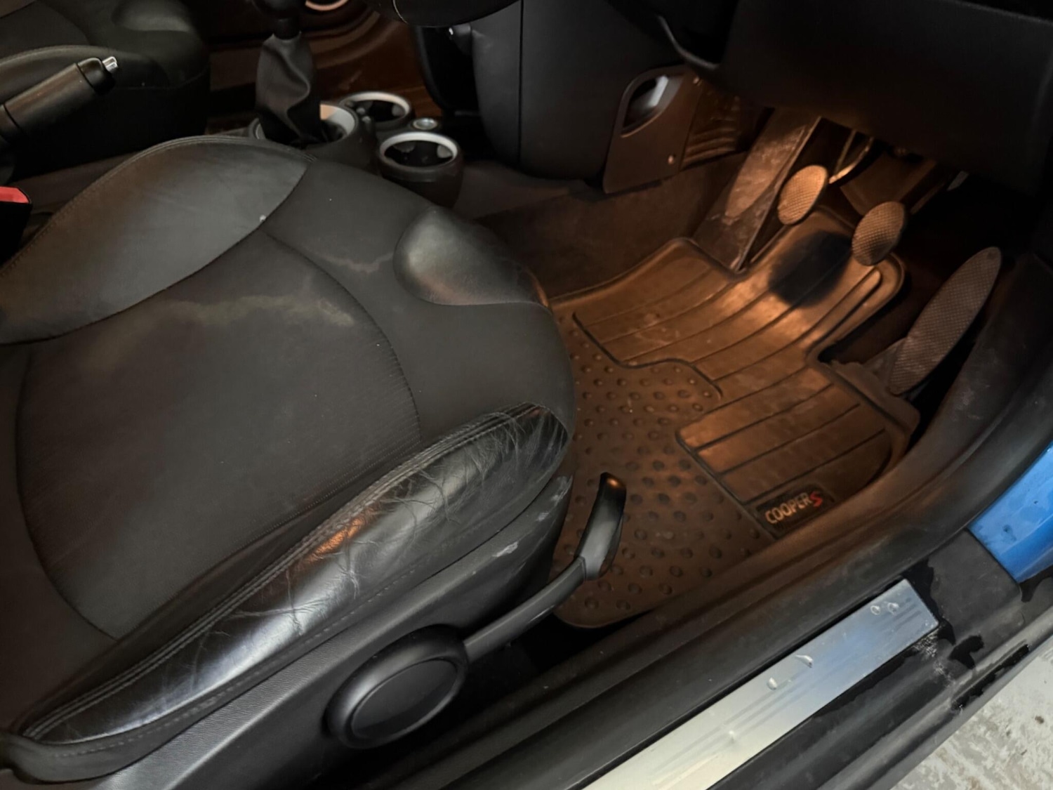 Used MINI Hatch 2011 for sale - 76409045: Photo 24