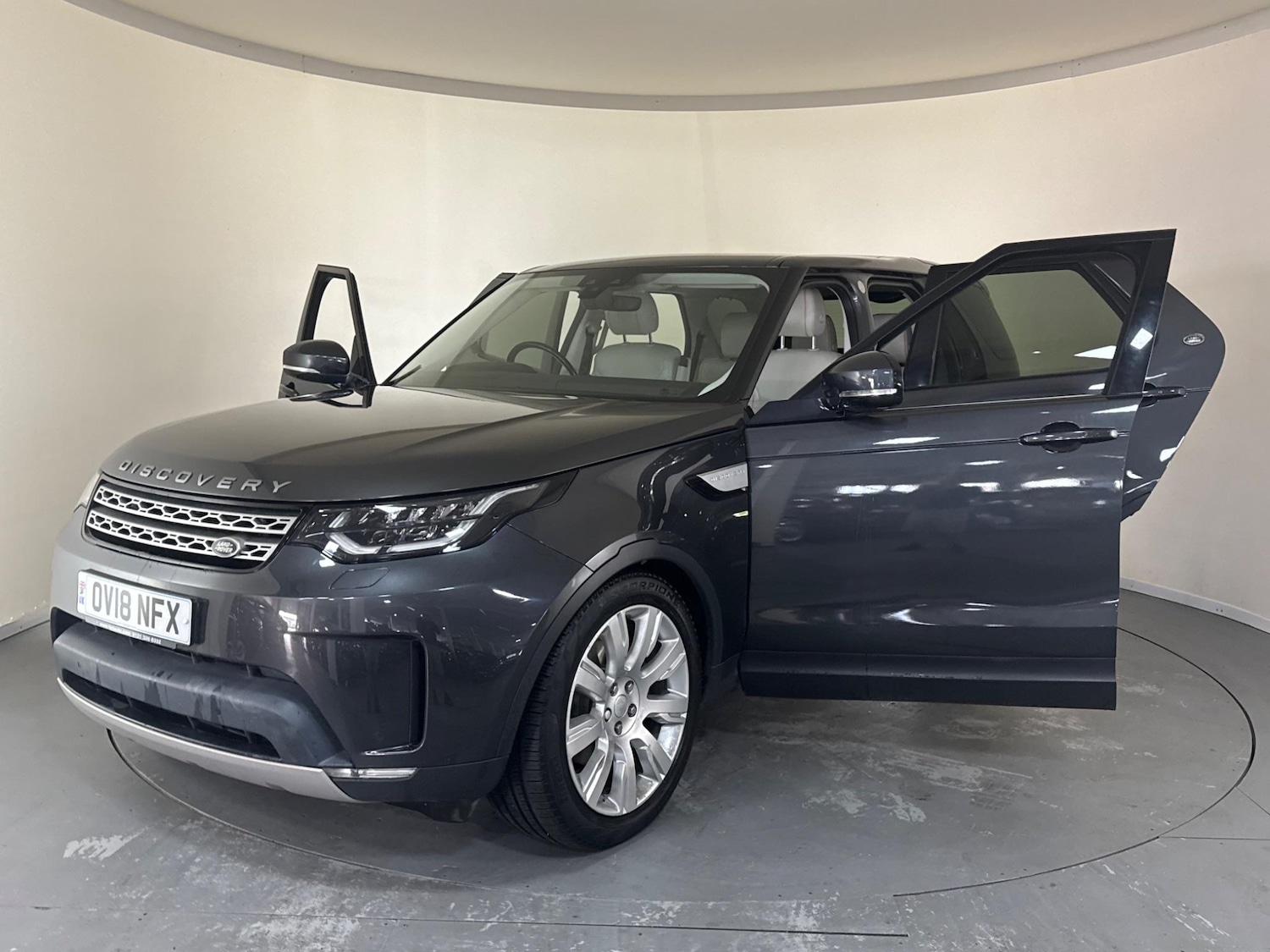 Used Land Rover Discovery 2018 for sale - 76408961: Photo 10