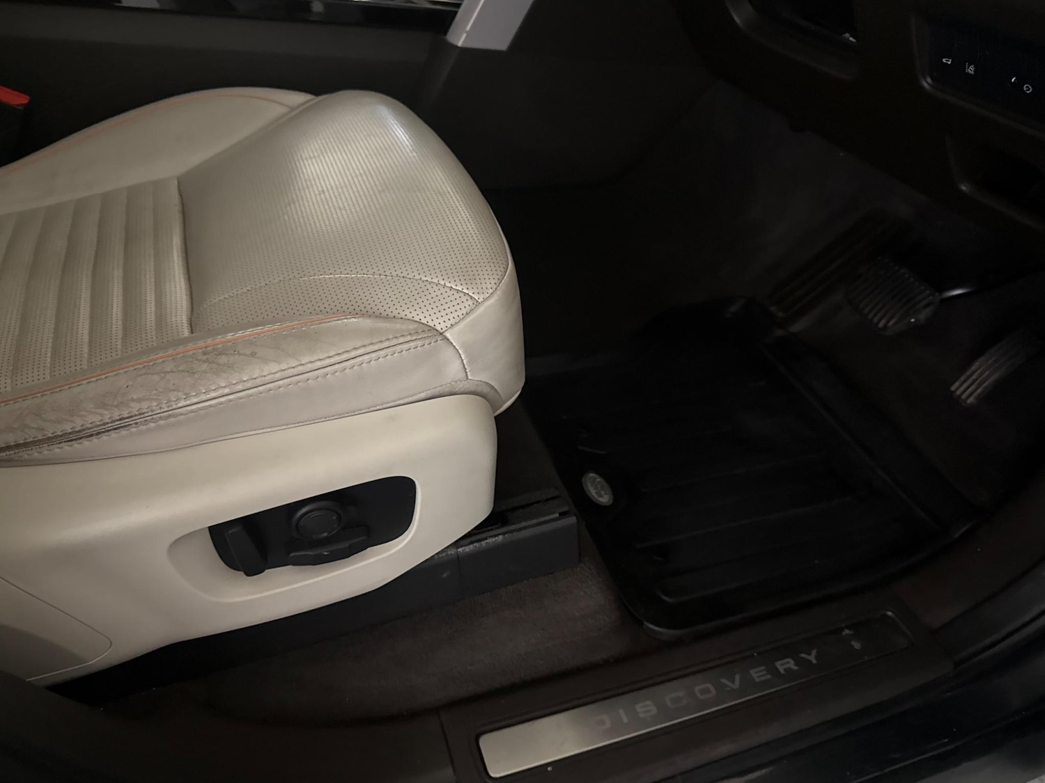 Used Land Rover Discovery 2018 for sale - 76408961: Photo 26