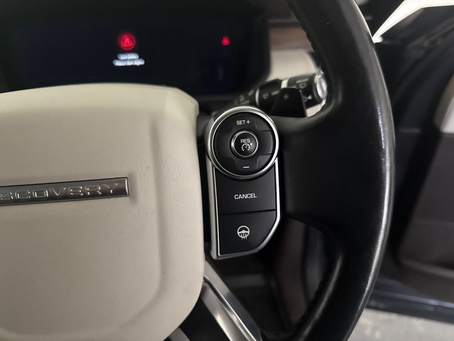 Used Land Rover Discovery 2018 for sale - 76408961: Photo 29