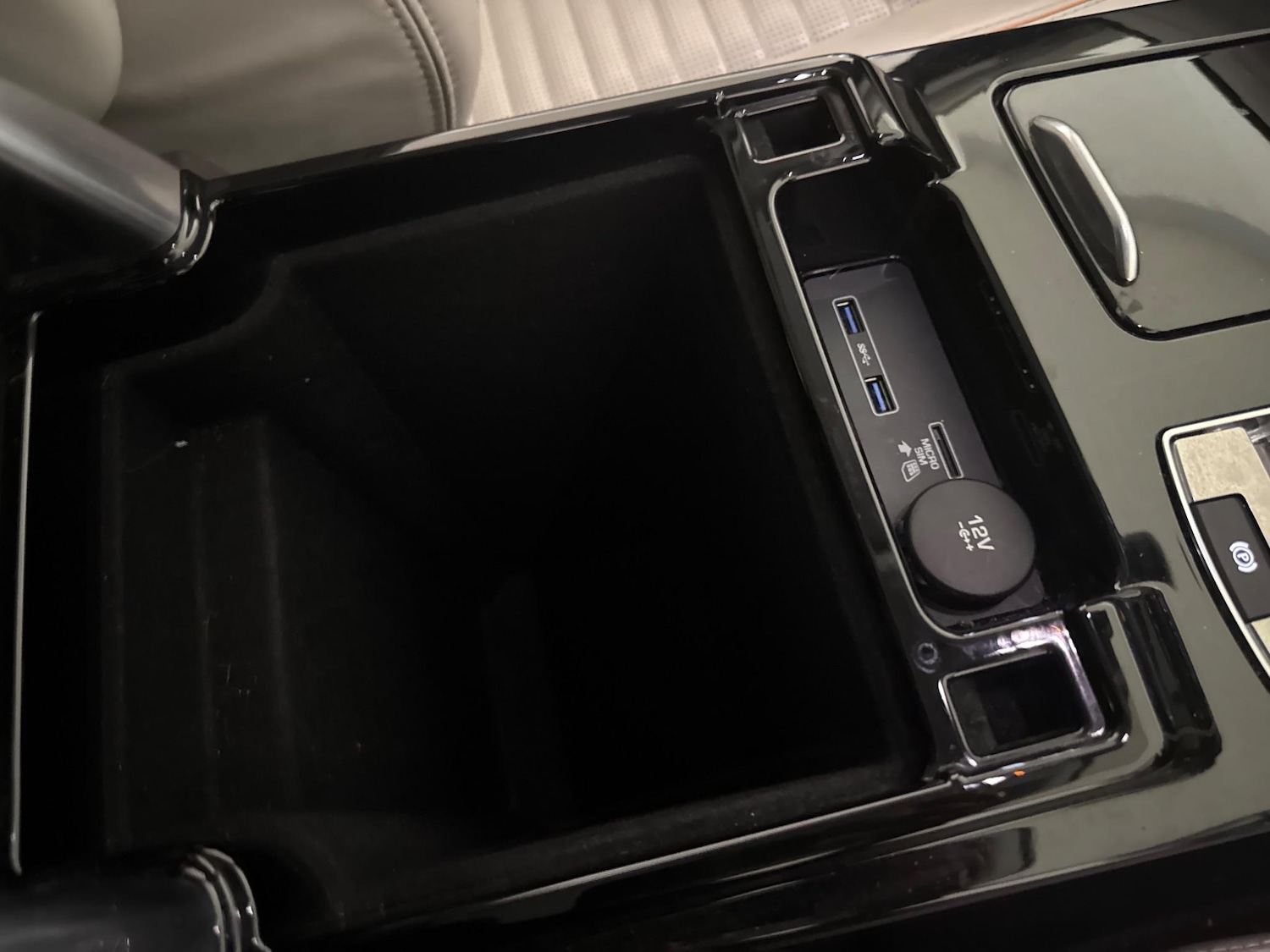 Used Land Rover Discovery 2018 for sale - 76408961: Photo 43