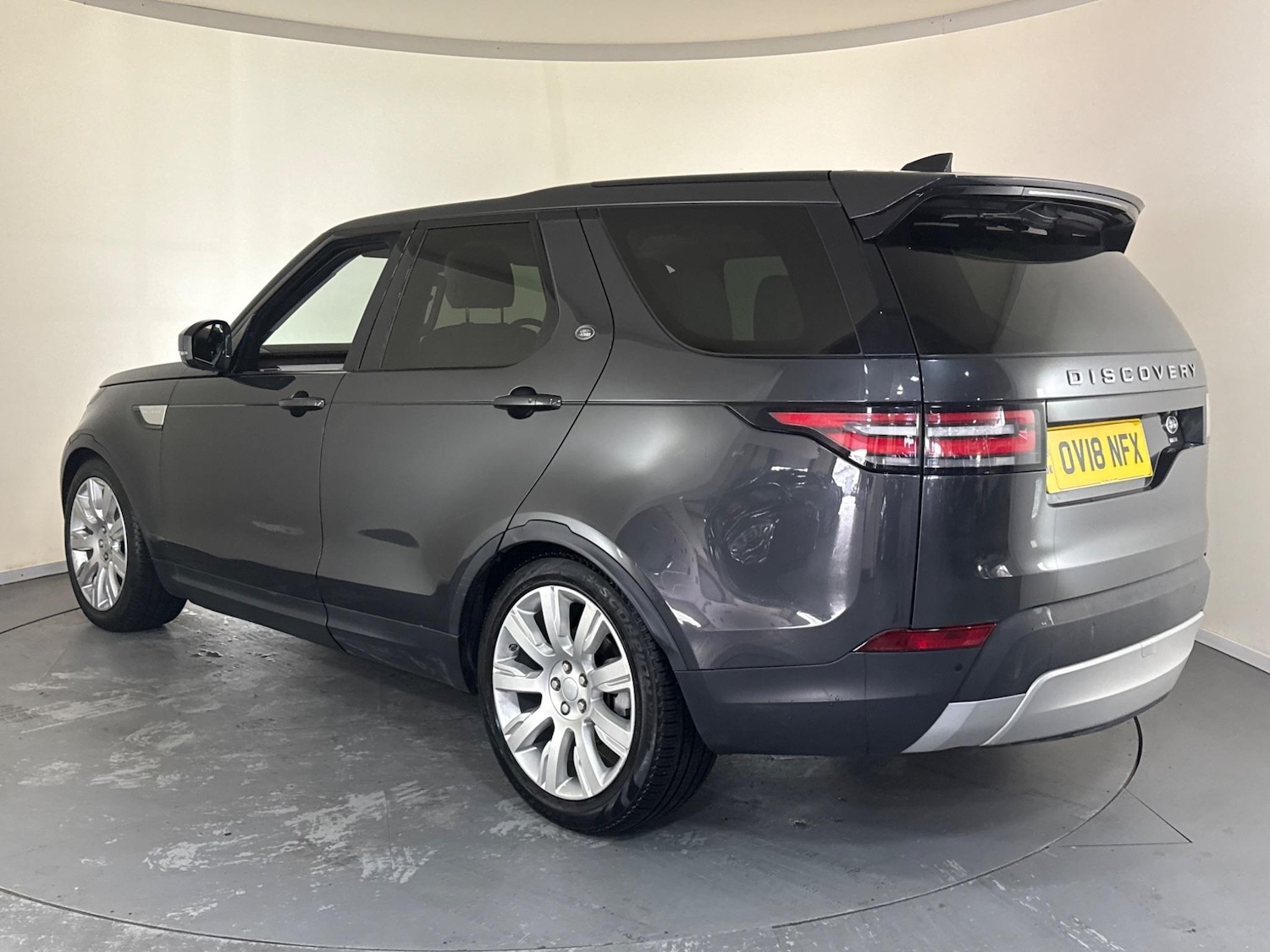 Used Land Rover Discovery 2018 for sale - 76408961: Photo 5