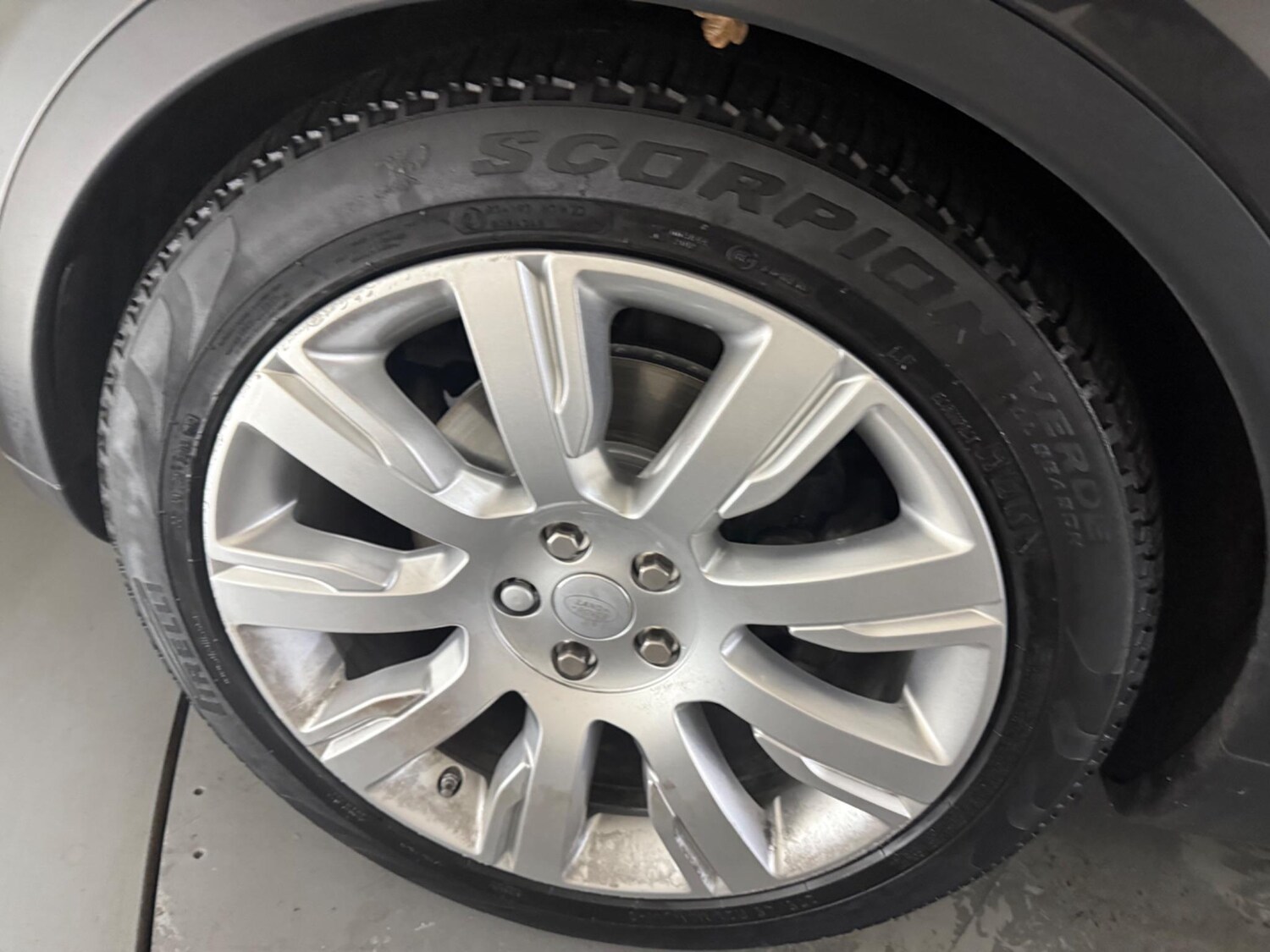 Used Land Rover Discovery 2018 for sale - 76408961: Photo 56