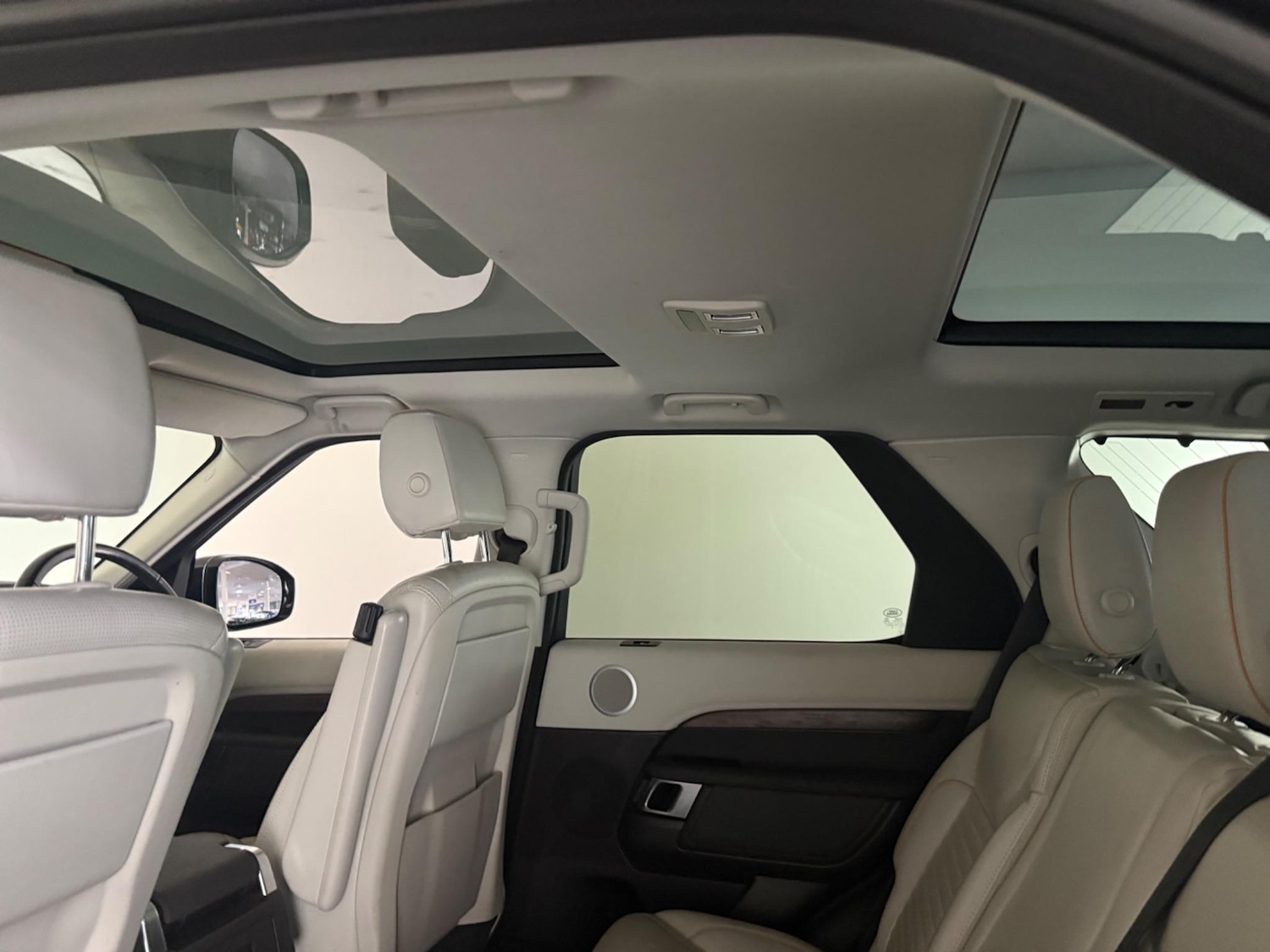 Used Land Rover Discovery 2018 for sale - 76408961: Photo 63