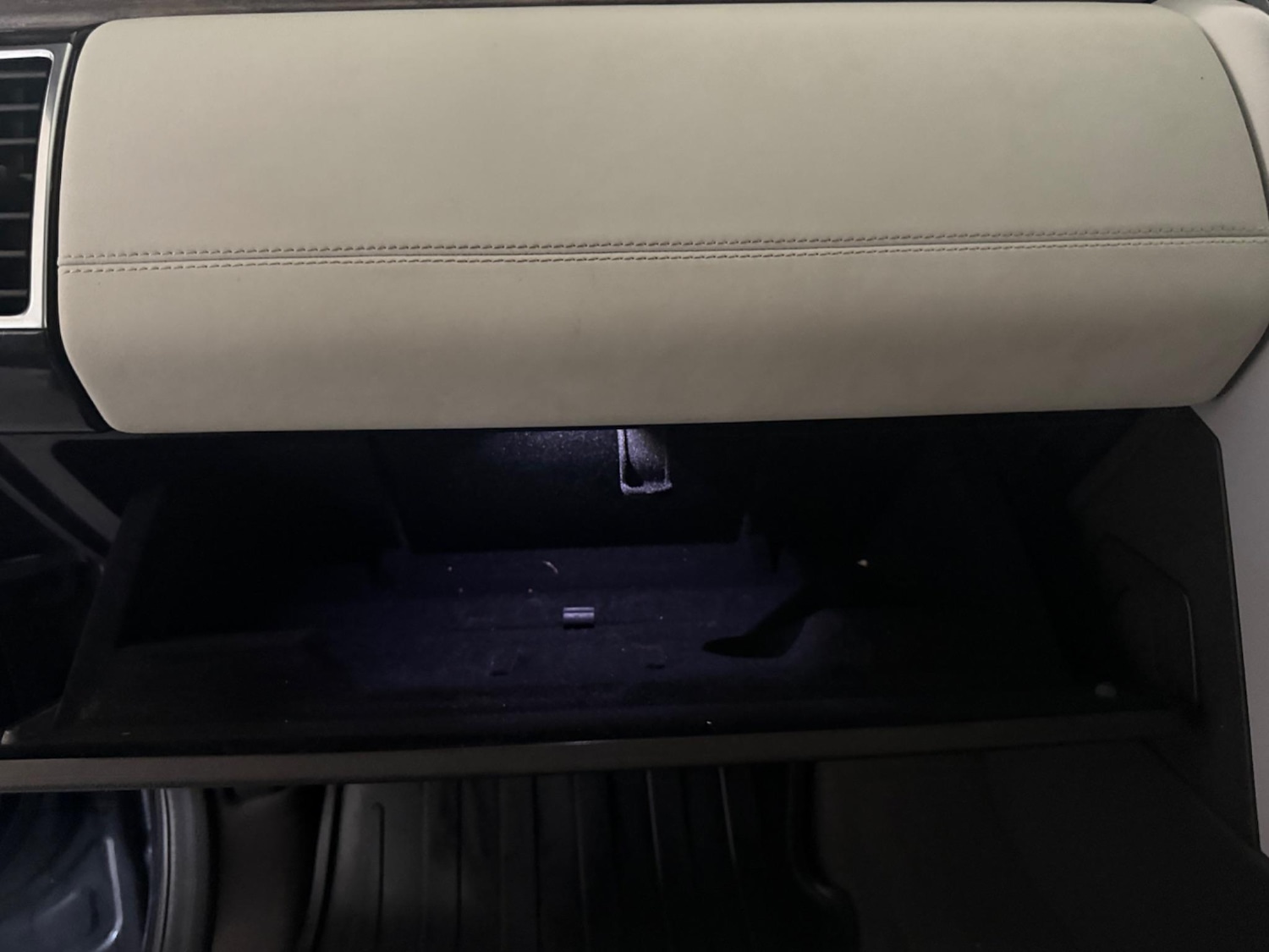 Used Land Rover Discovery 2018 for sale - 76408961: Photo 73