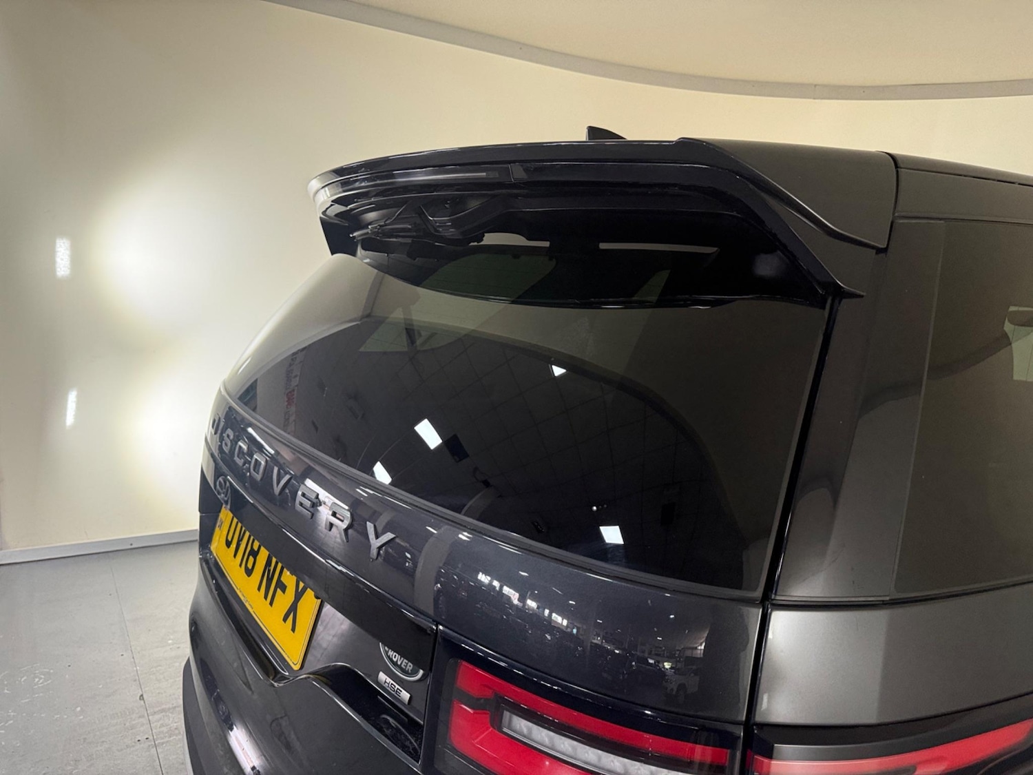 Used Land Rover Discovery 2018 for sale - 76408961: Photo 77