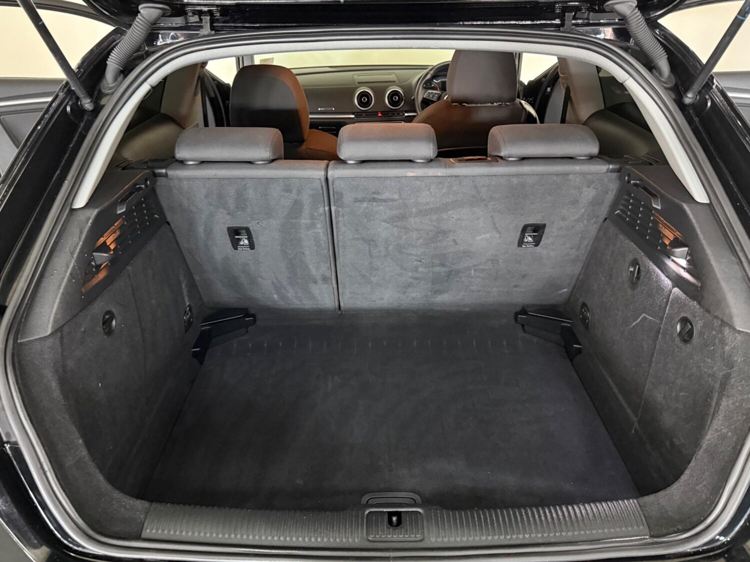 Used Audi A3 2016 for sale - 76359936: Photo 14