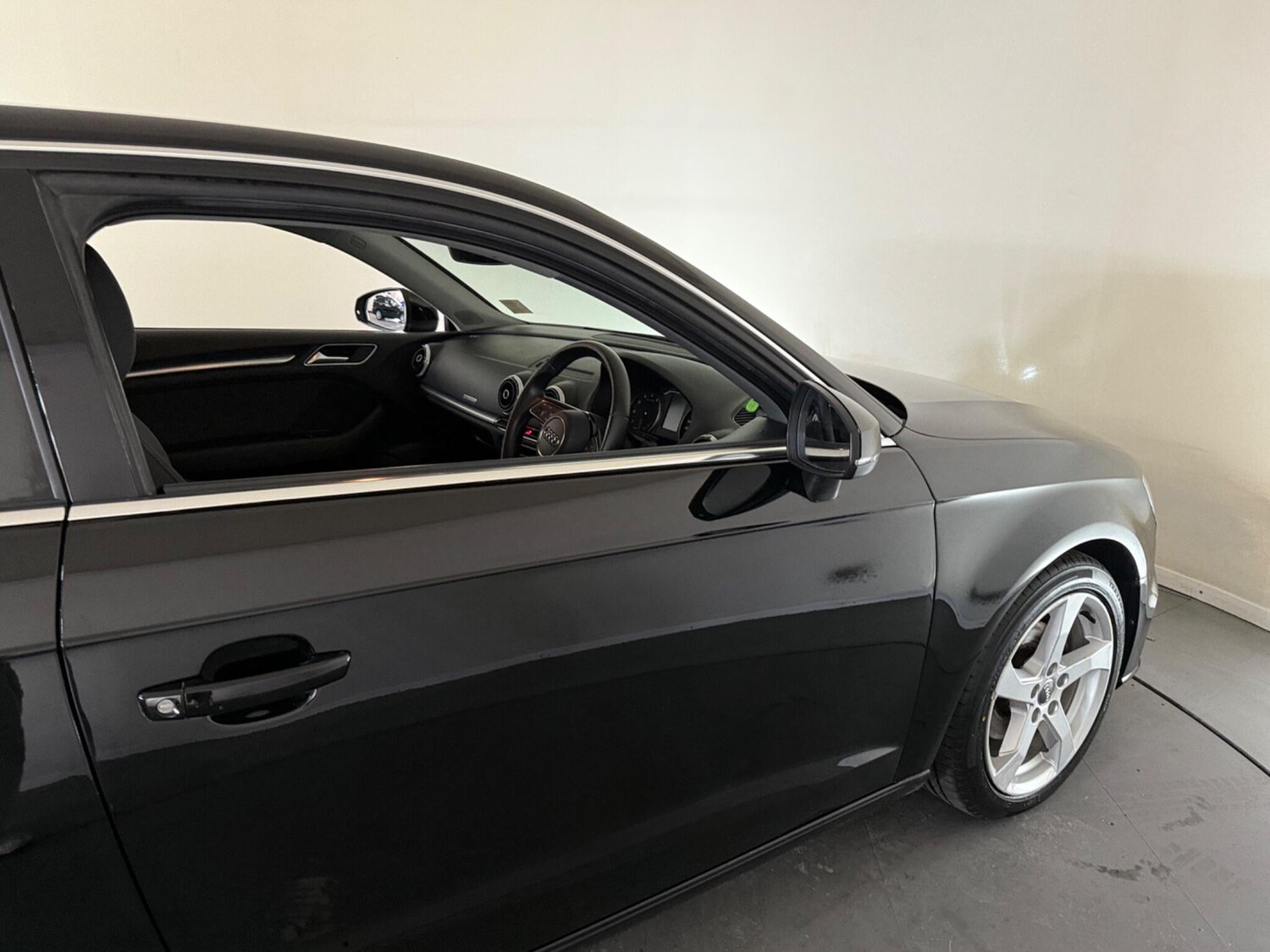 Used Audi A3 2016 for sale - 76359936: Photo 17