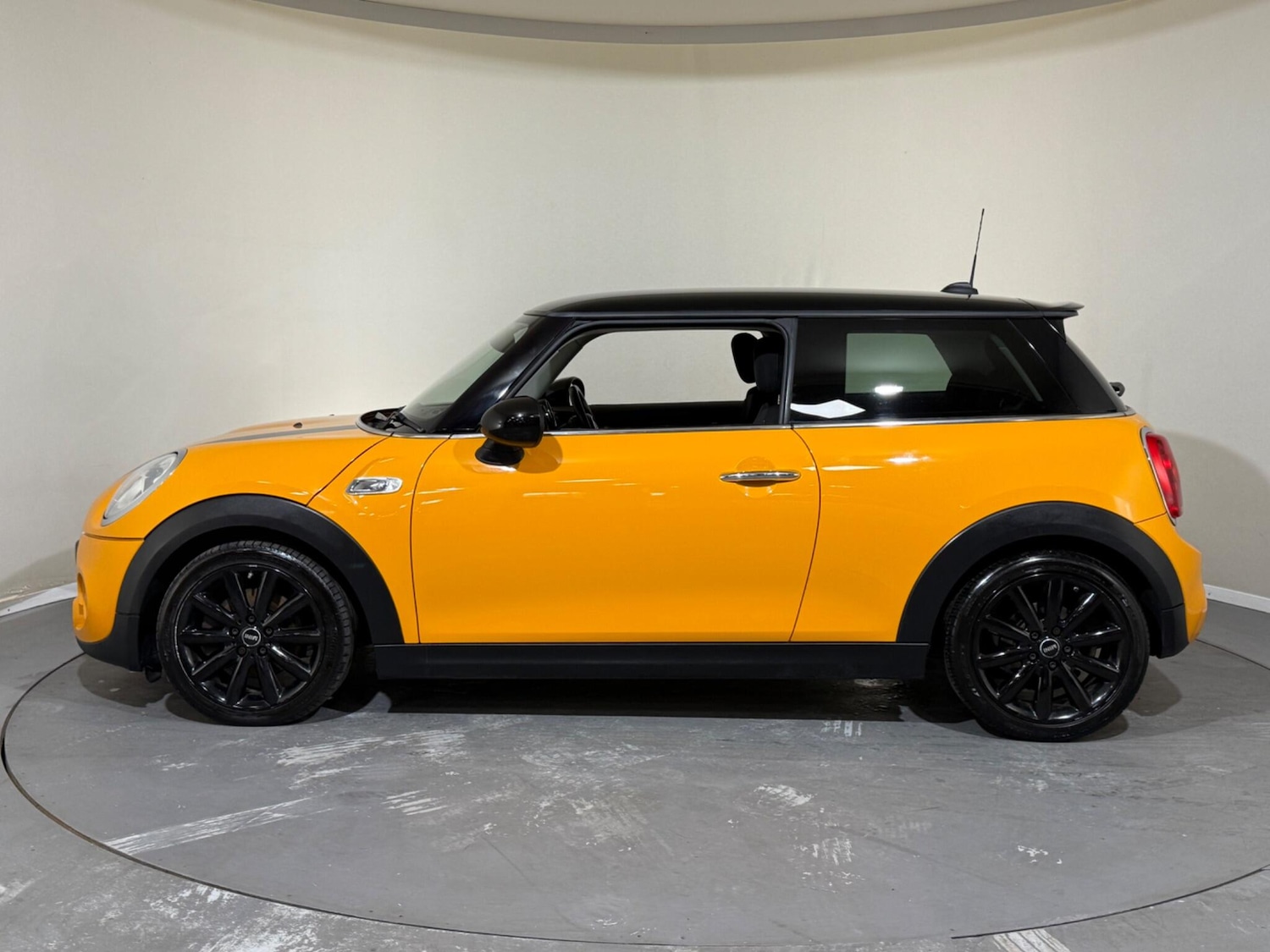 Used MINI Hatch 2014 for sale - 76408730: Photo 4