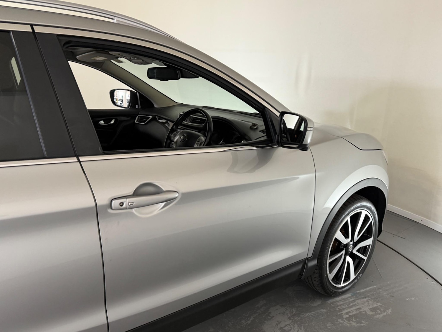 Used Nissan Qashqai 2015 for sale - 76408433: Photo 16