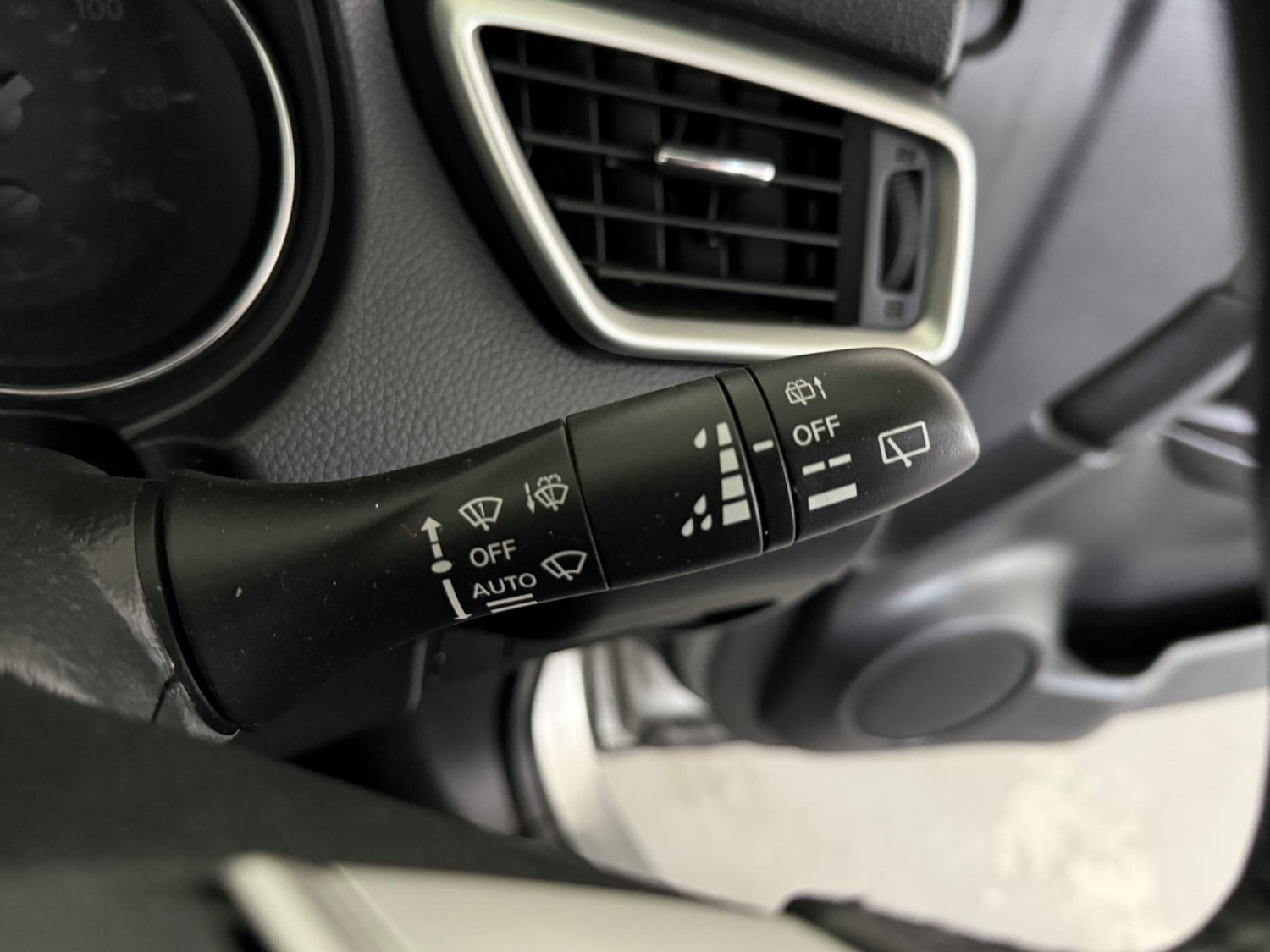 Used Nissan Qashqai 2015 for sale - 76408433: Photo 28