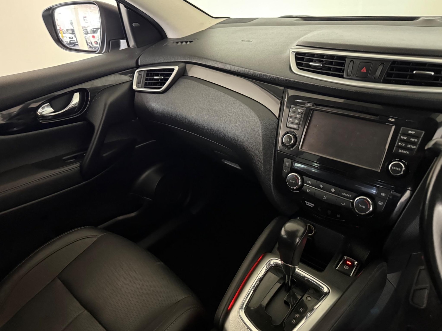 Used Nissan Qashqai 2015 for sale - 76408433: Photo 32