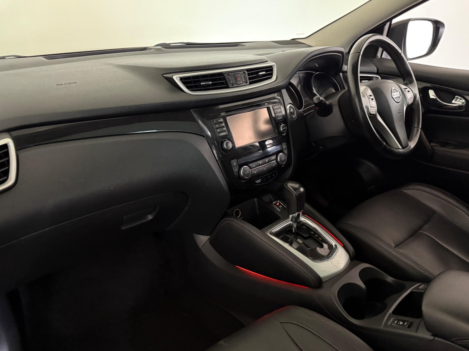 Used Nissan Qashqai 2015 for sale - 76408433: Photo 76