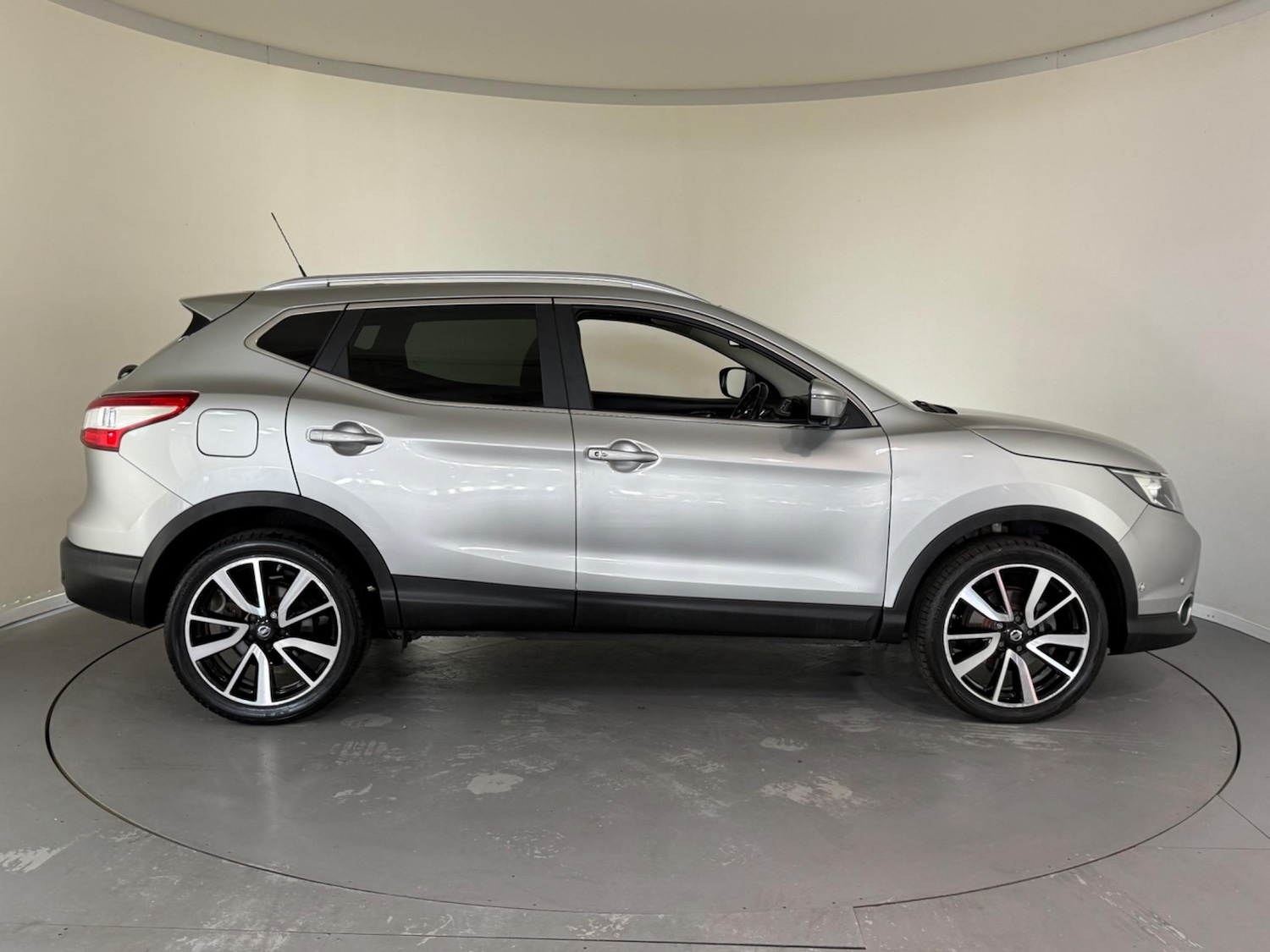 Used Nissan Qashqai 2015 for sale - 76408433: Photo 8