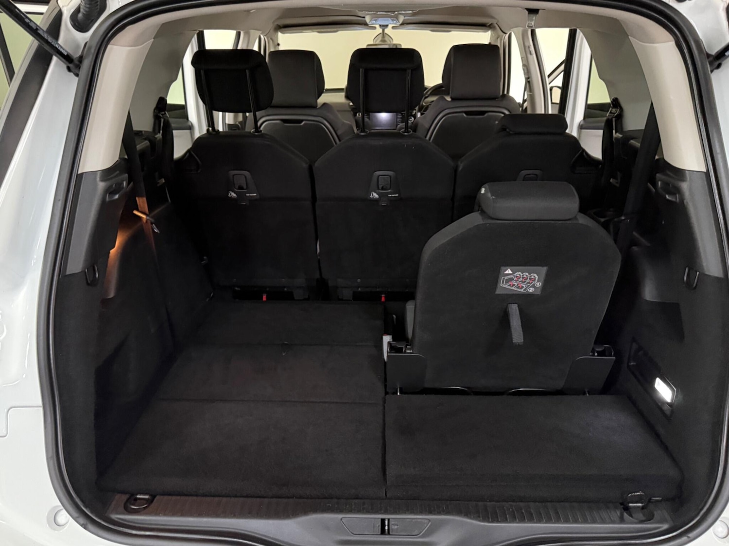 Used Citroen C4 Grand Picasso 2015 for sale - 76424104: Photo 13