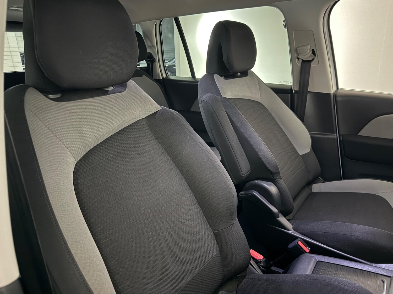 Used Citroen C4 Grand Picasso 2015 for sale - 76424104: Photo 24