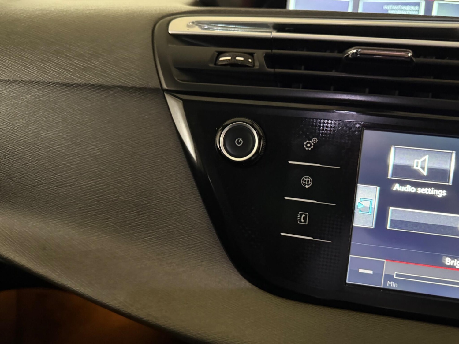 Used Citroen C4 Grand Picasso 2015 for sale - 76424104: Photo 39