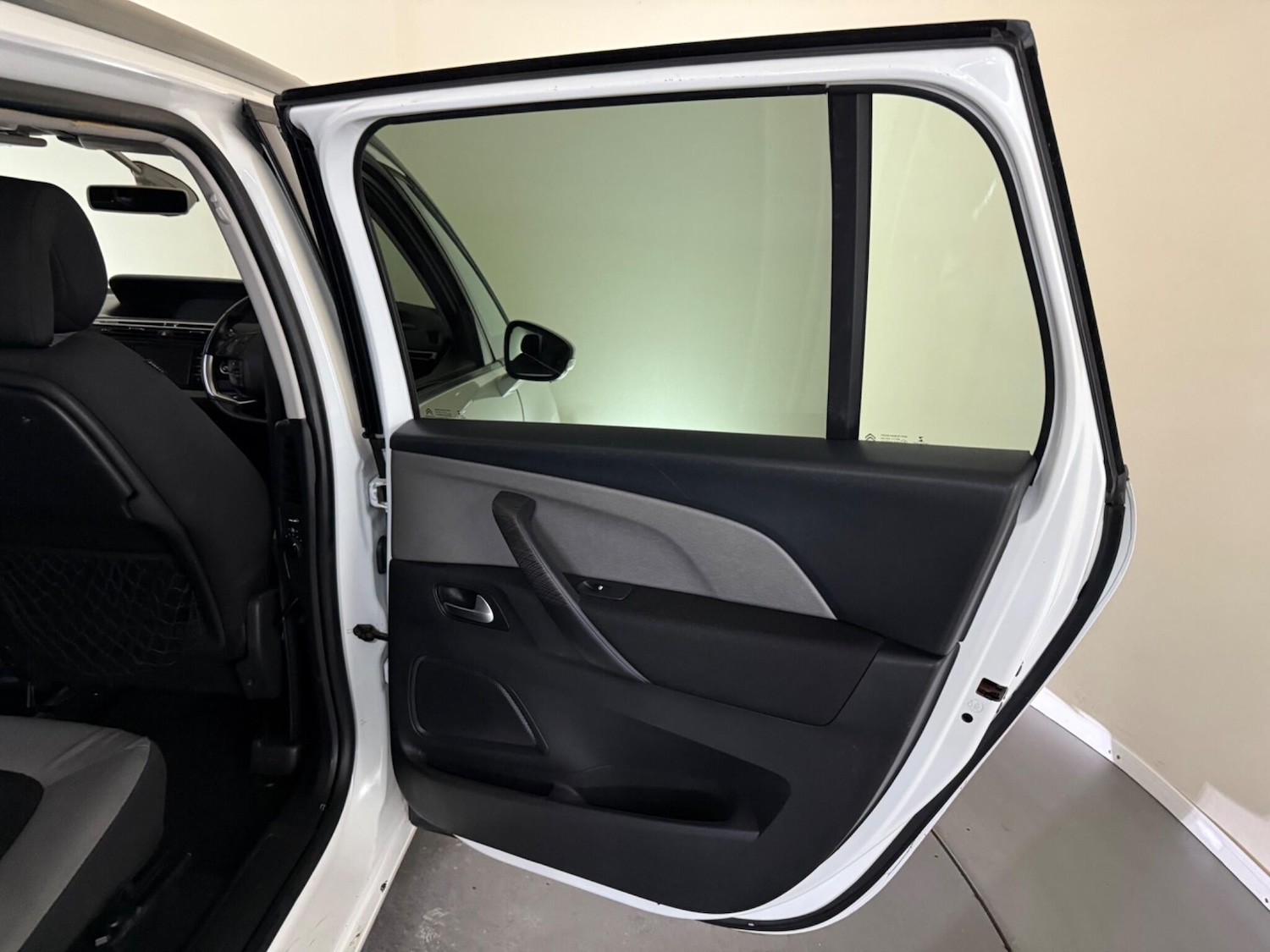 Used Citroen C4 Grand Picasso 2015 for sale - 76424104: Photo 47