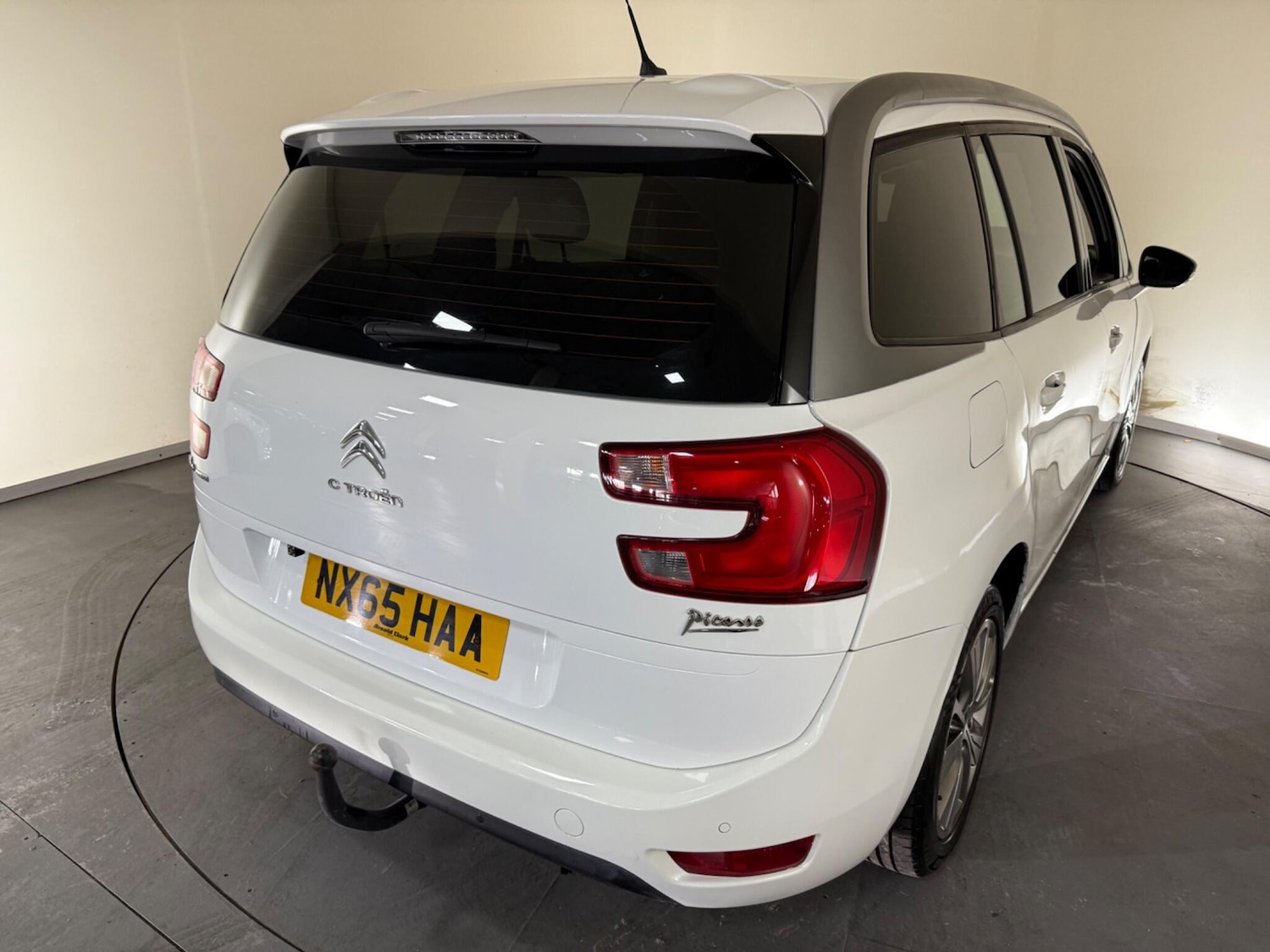 Used Citroen C4 Grand Picasso 2015 for sale - 76424104: Photo 53