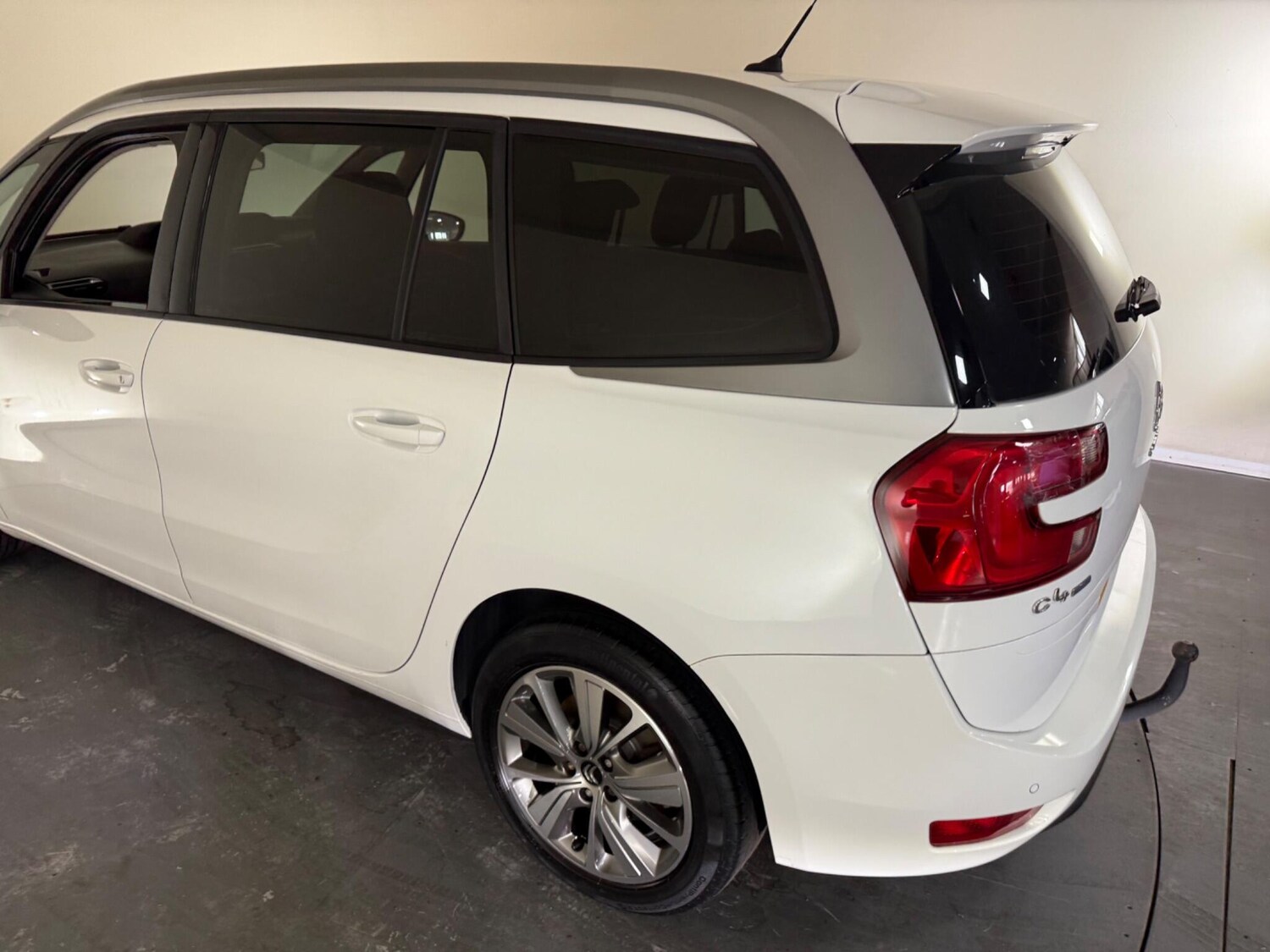 Used Citroen C4 Grand Picasso 2015 for sale - 76424104: Photo 57