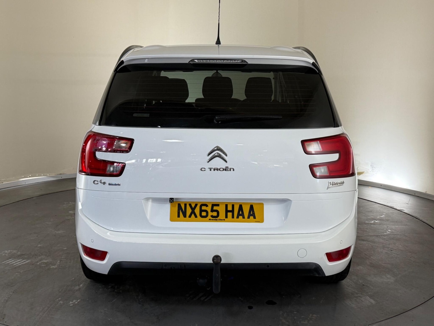 Used Citroen C4 Grand Picasso 2015 for sale - 76424104: Photo 6