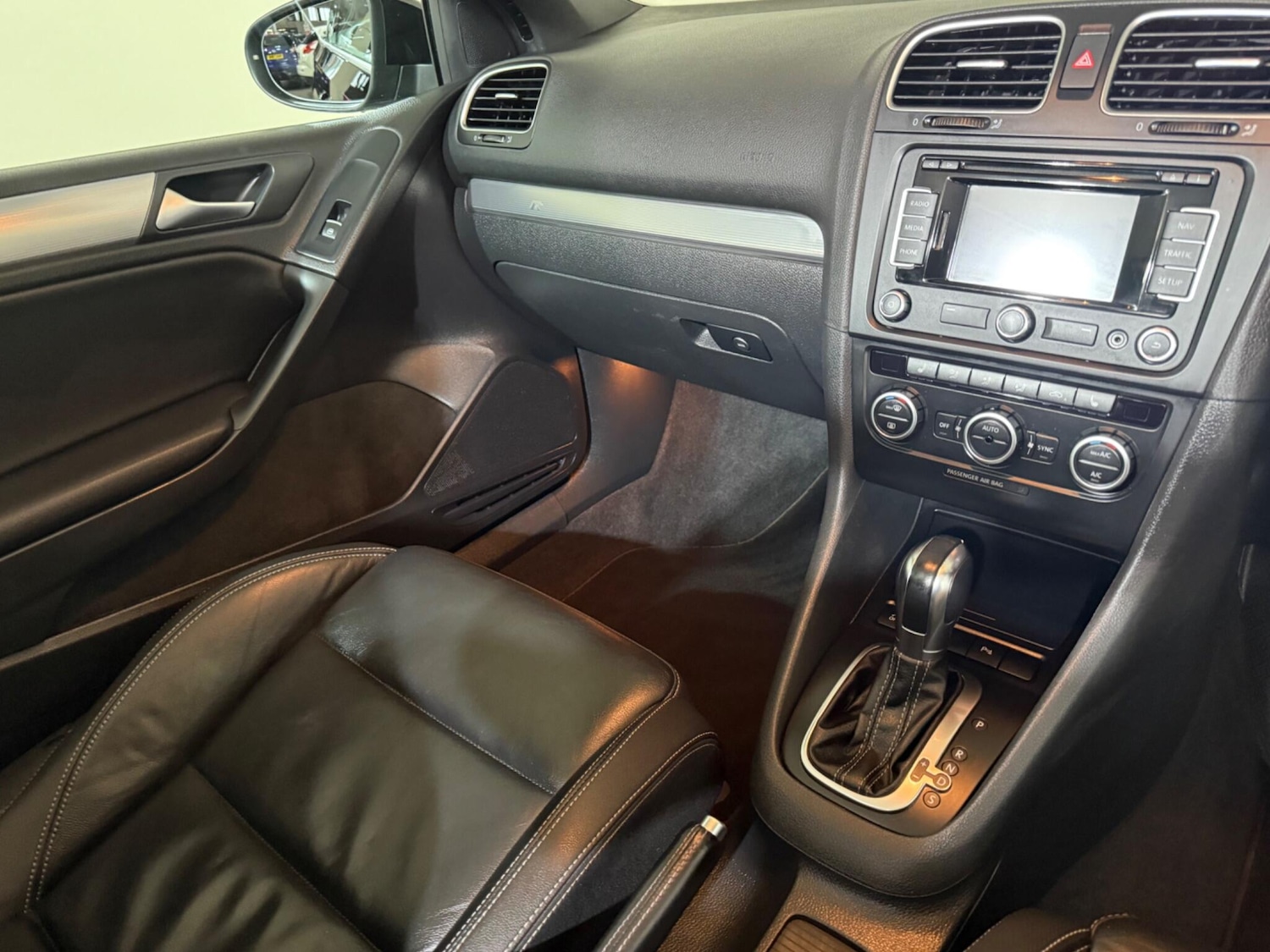 Used Volkswagen Golf 2014 for sale - 76409182: Photo 32